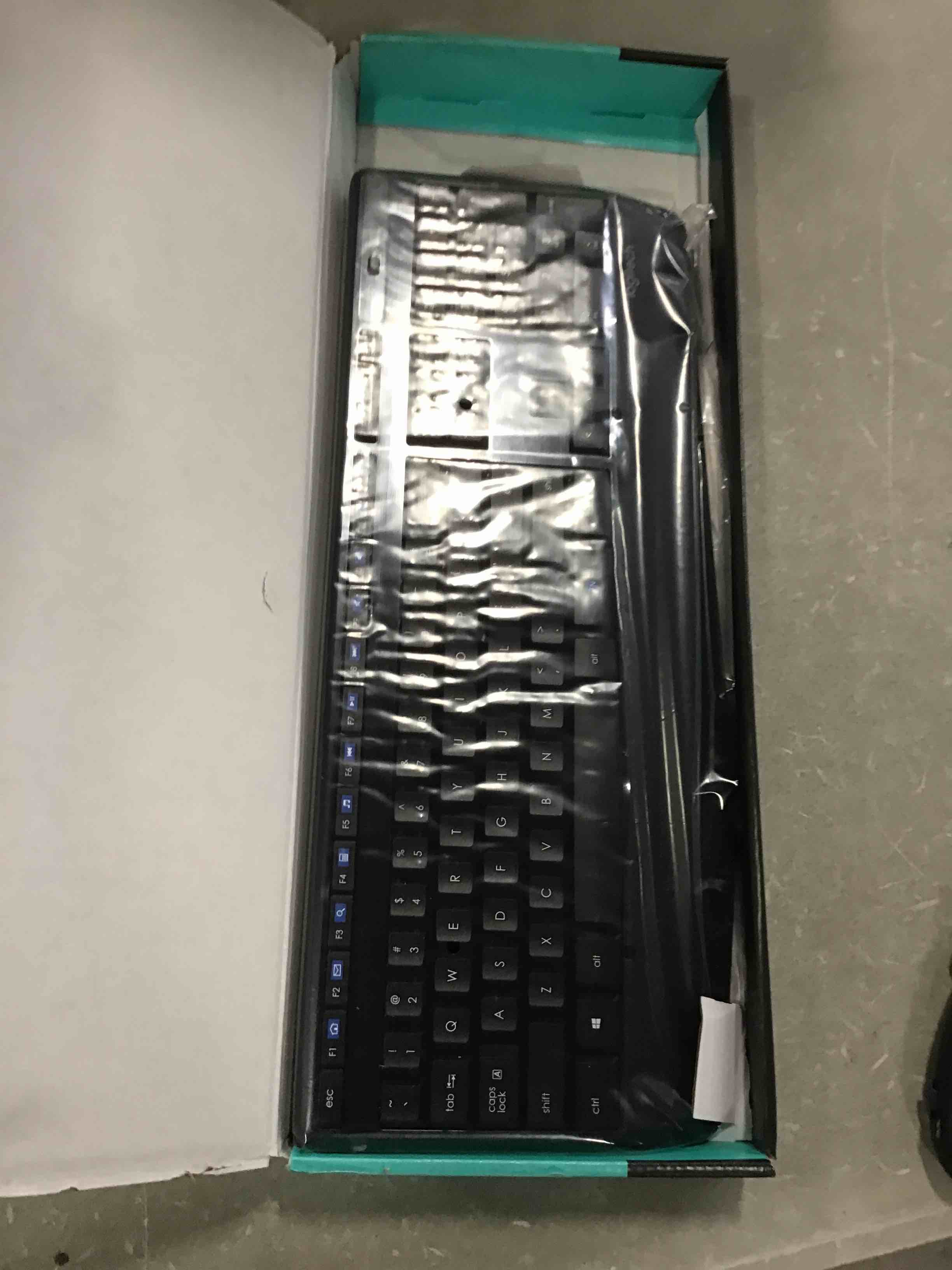 https://s3.amazonaws.com/lotting-images-prod/bidfta/PPE0335048_1728573187474.jpeg
