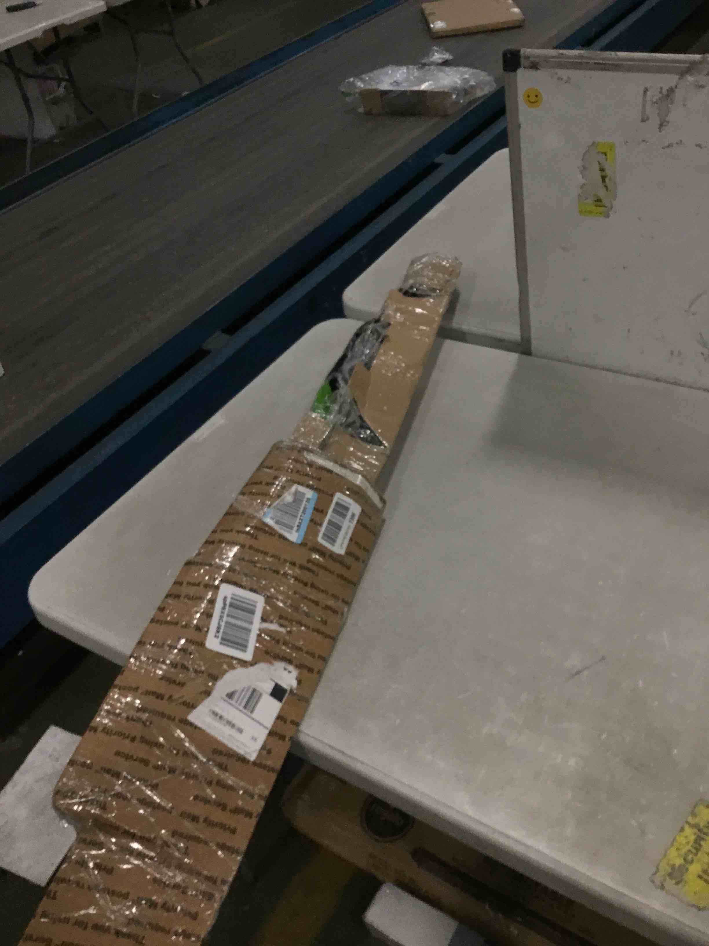 https://s3.amazonaws.com/lotting-images-prod/bidfta/PPE0335411_1728472892180.jpeg