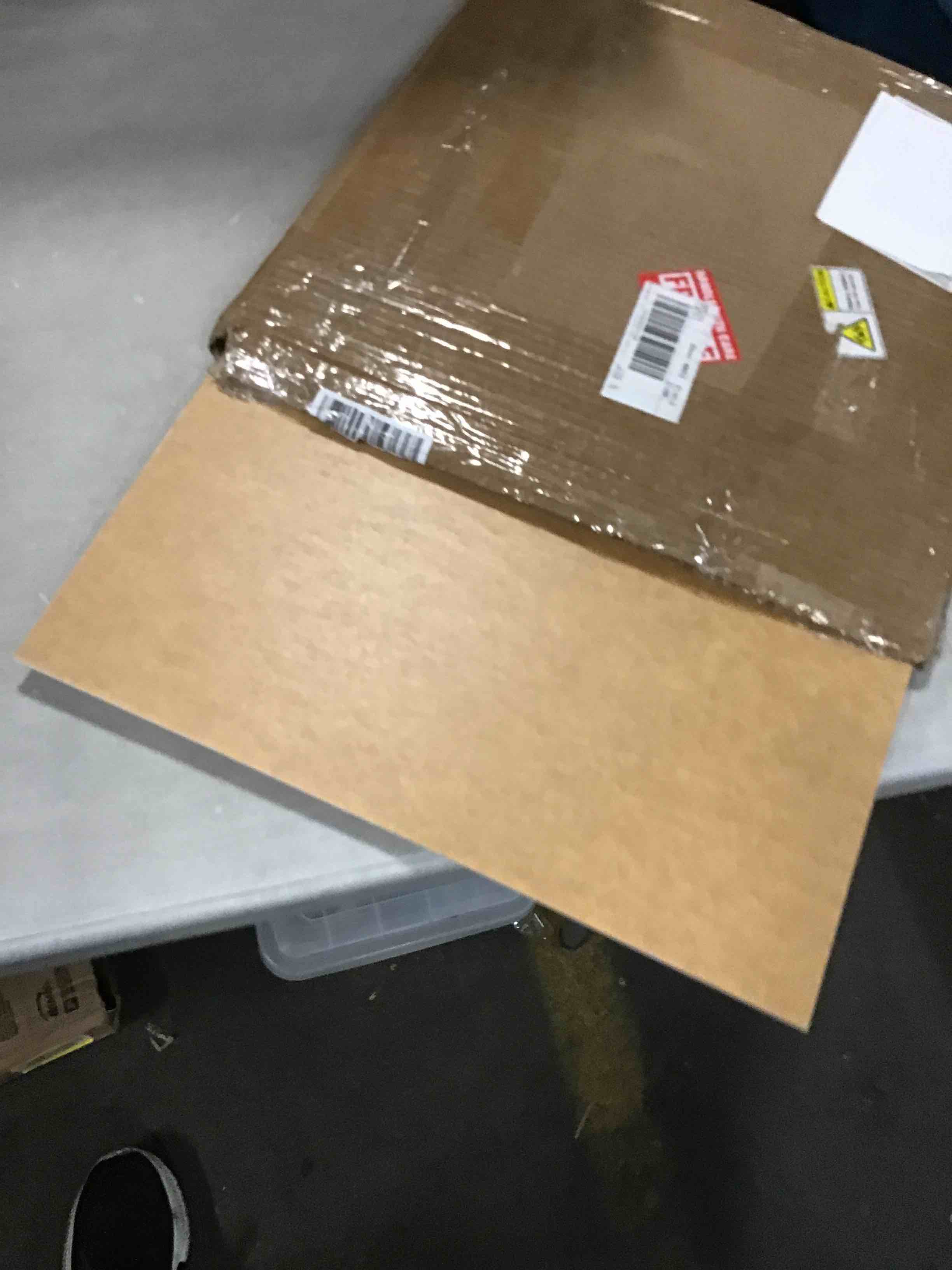 https://s3.amazonaws.com/lotting-images-prod/bidfta/PPE0335810_1727967452102.jpeg