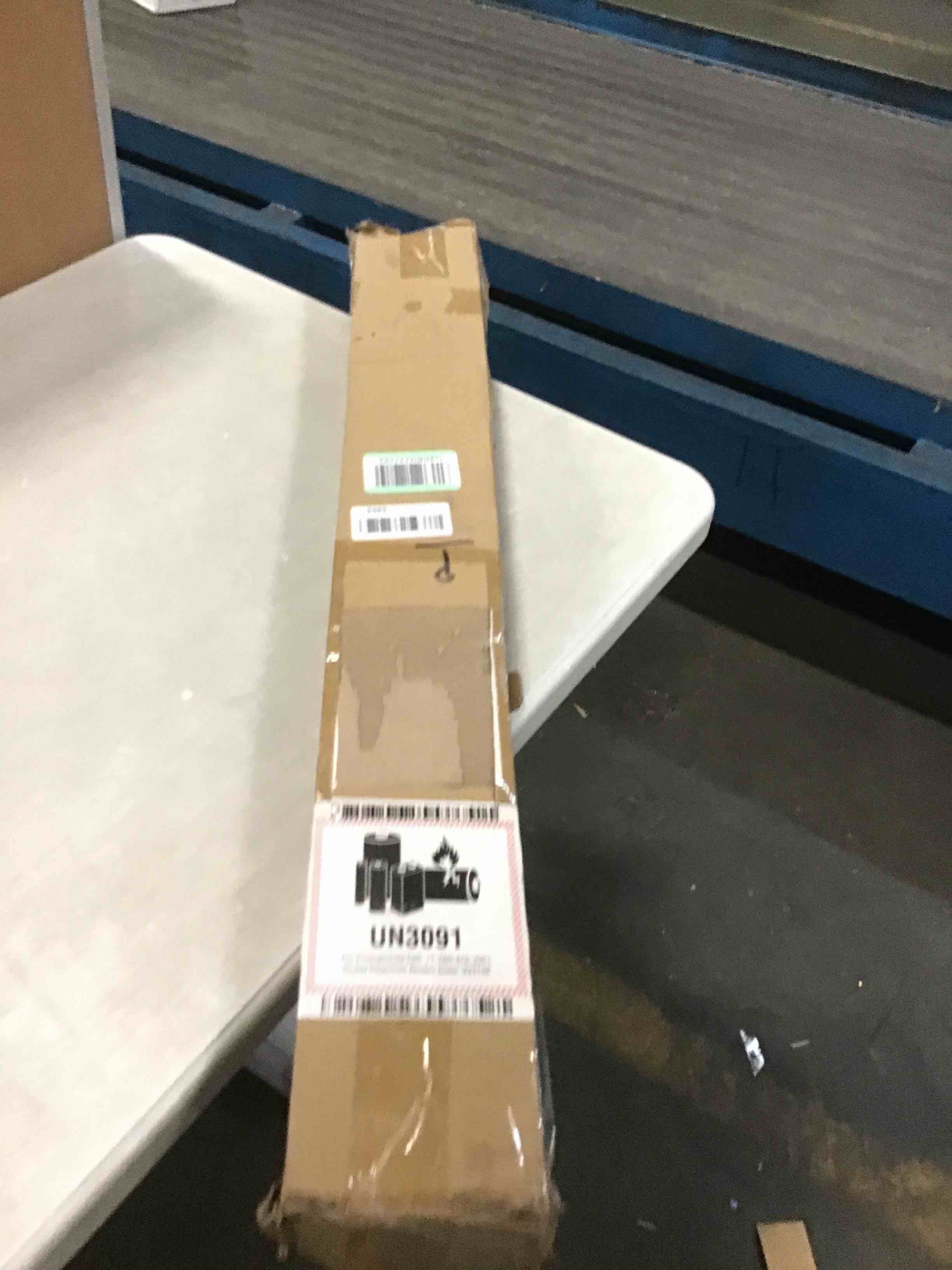 https://s3.amazonaws.com/lotting-images-prod/bidfta/PPE0335927_1727959616230.jpeg