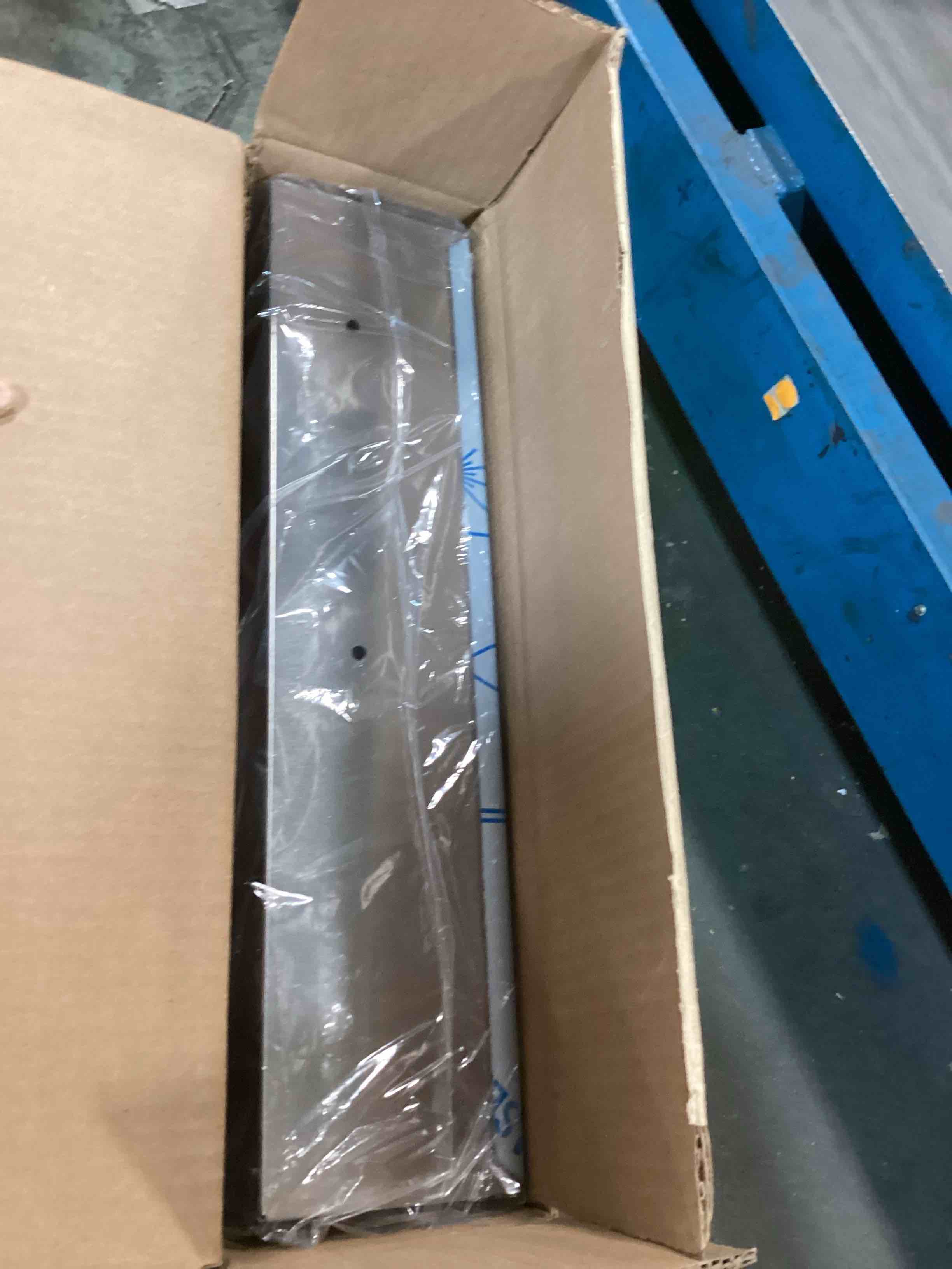 https://s3.amazonaws.com/lotting-images-prod/bidfta/PPE0336083_1729737860154.jpeg