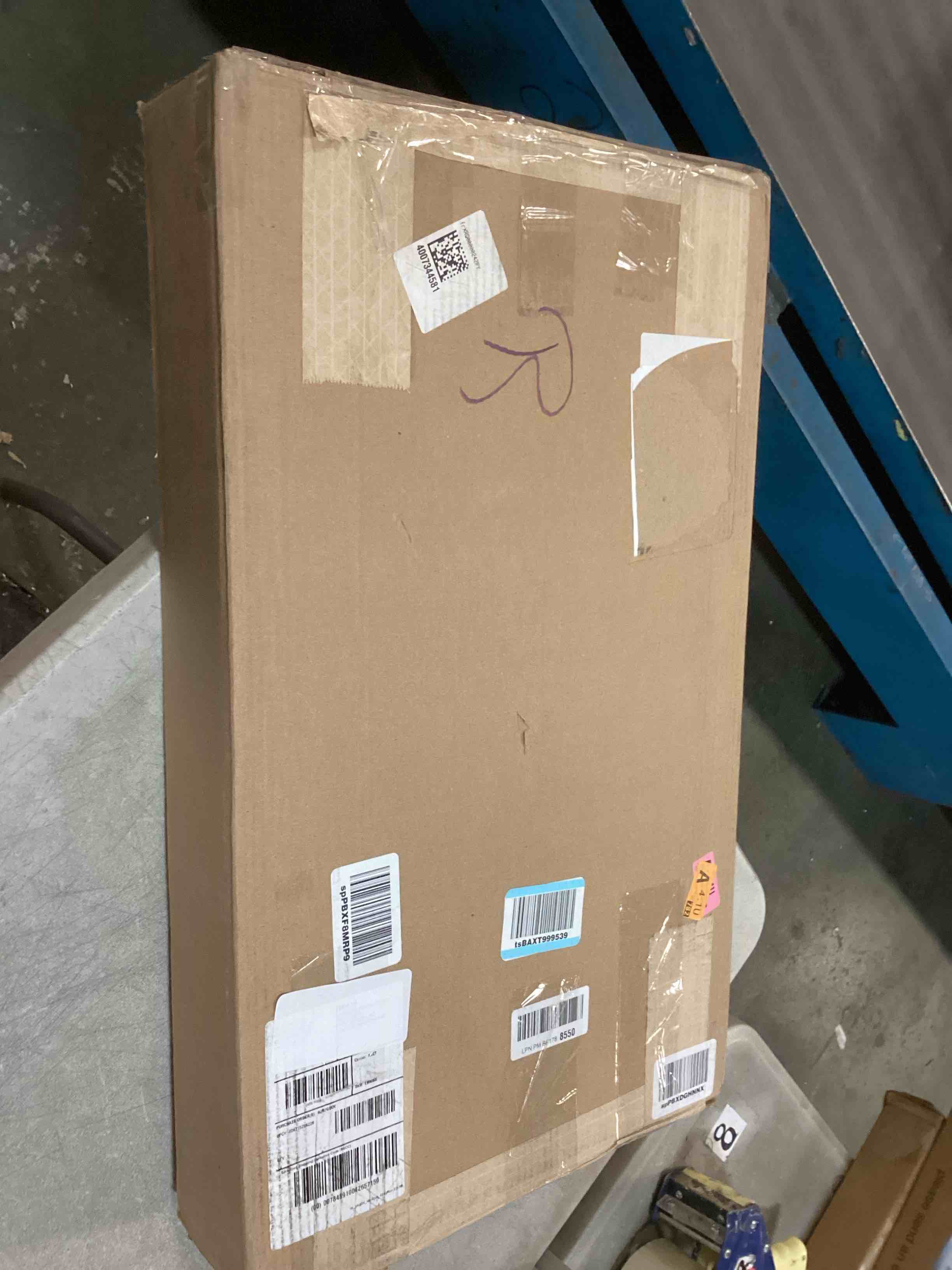 https://s3.amazonaws.com/lotting-images-prod/bidfta/PPE0336083_1729737886391.jpeg