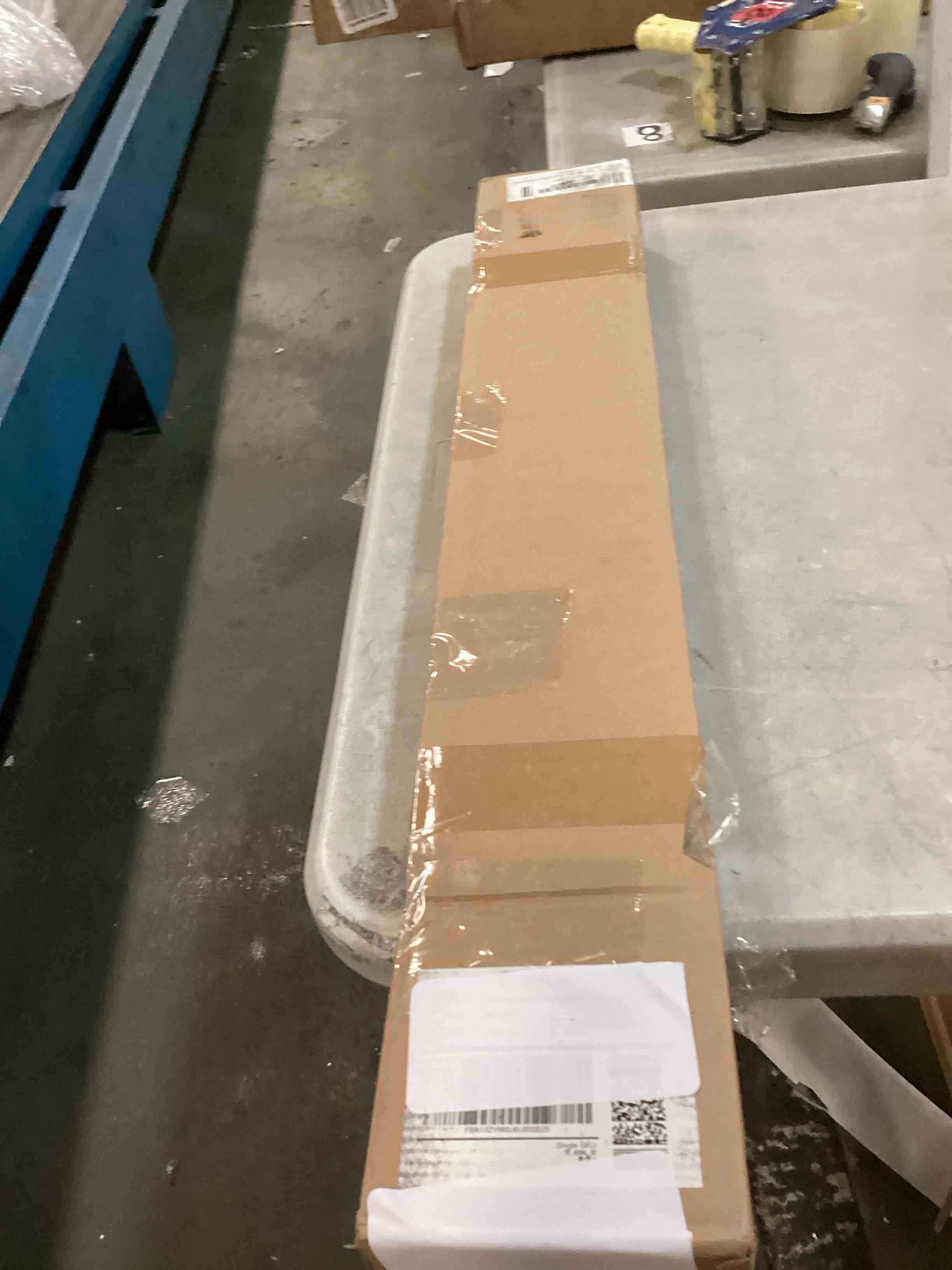 https://s3.amazonaws.com/lotting-images-prod/bidfta/PPE0336176_1729728479737.jpeg