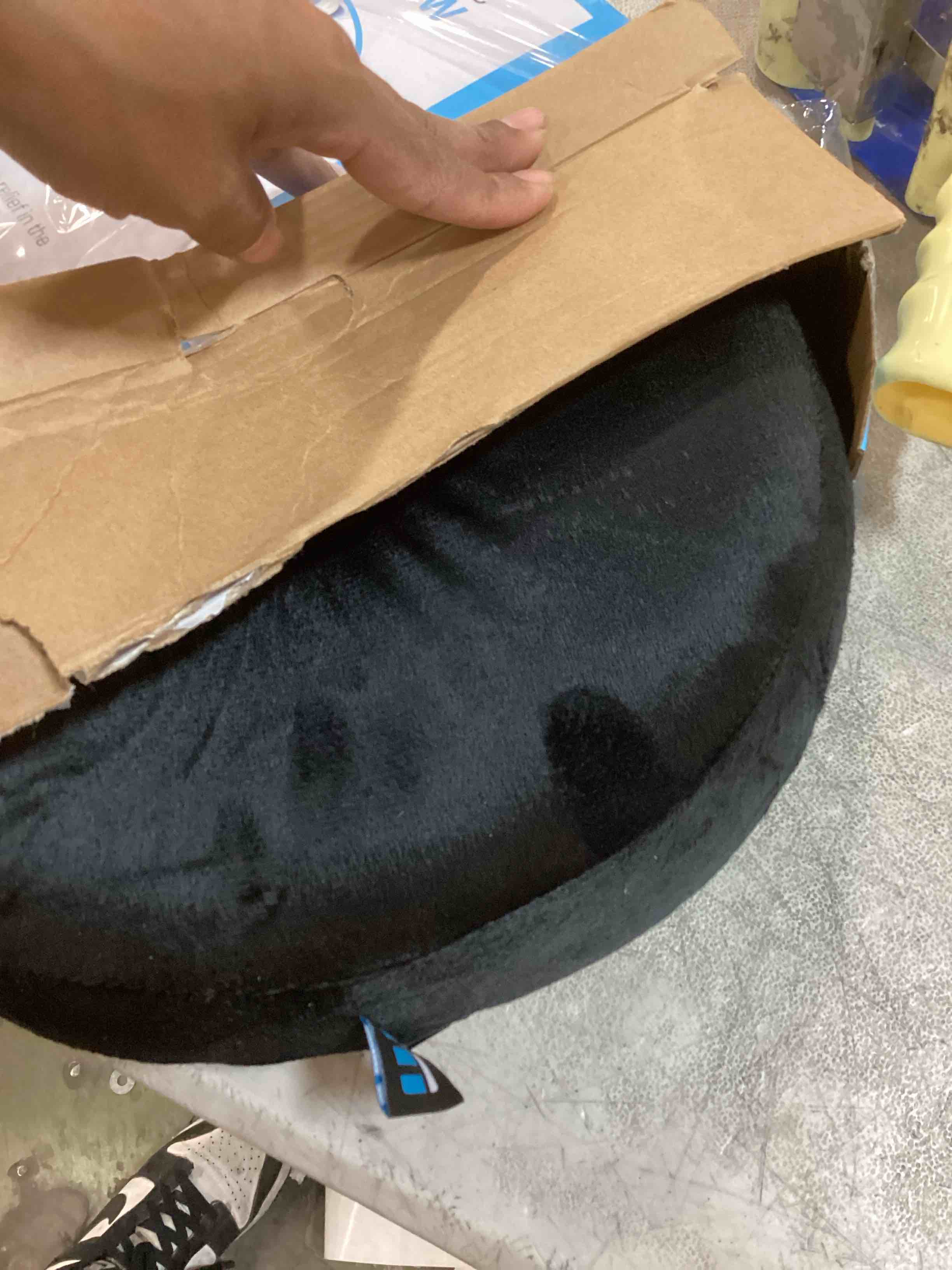https://s3.amazonaws.com/lotting-images-prod/bidfta/PPE0336196_1729726887903.jpeg