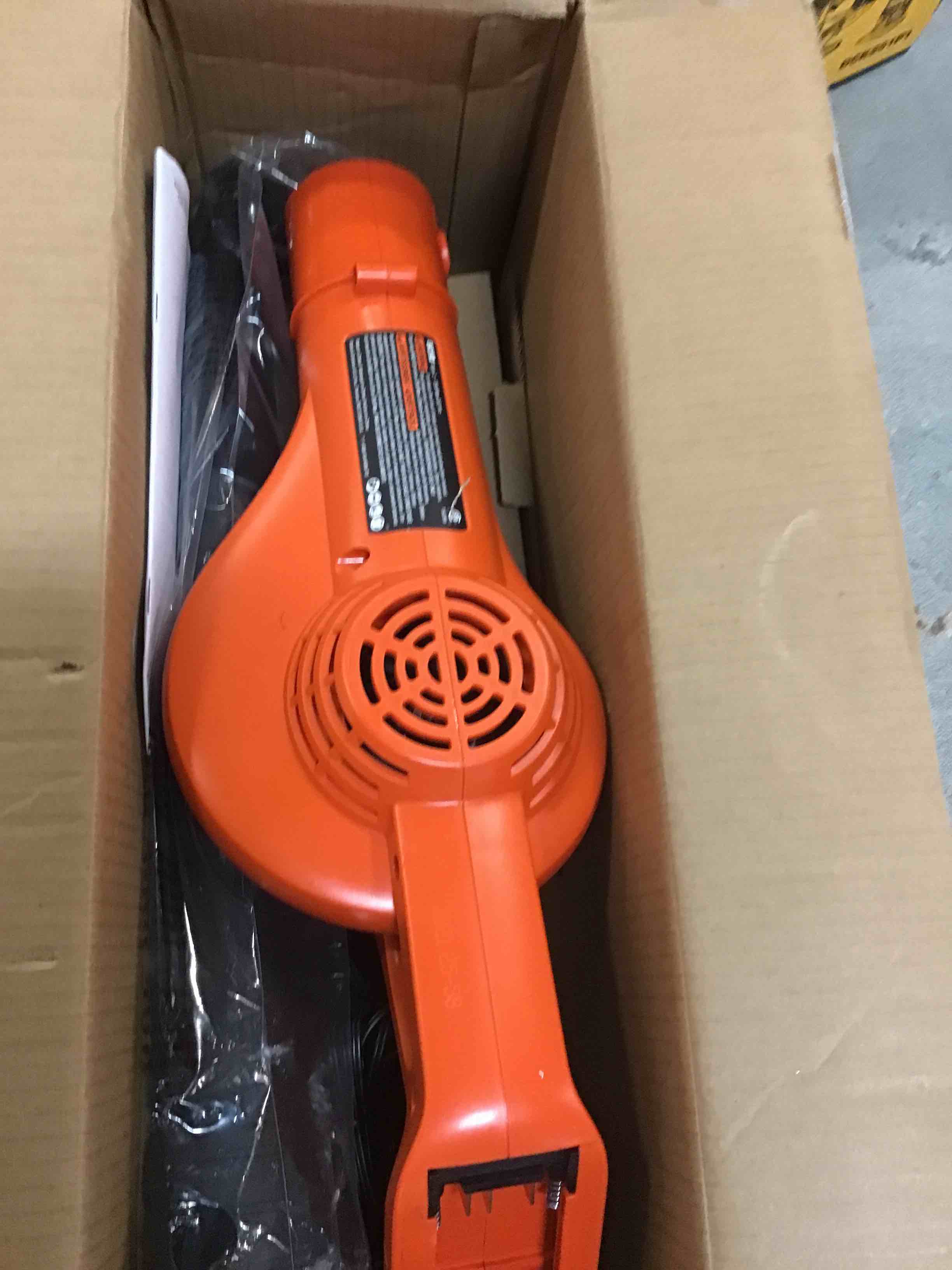 https://s3.amazonaws.com/lotting-images-prod/bidfta/PPE0336326_1729708130190.jpeg