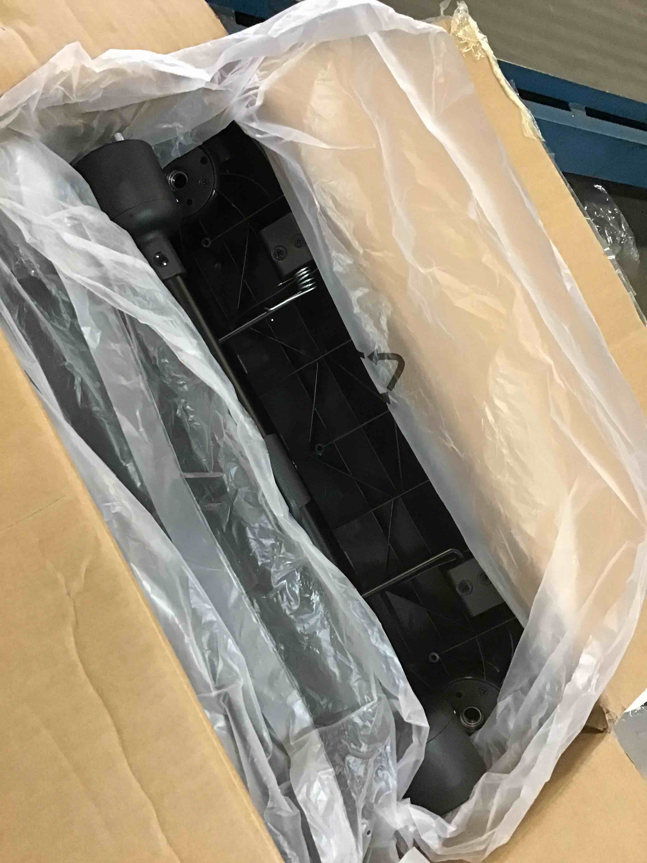 https://s3.amazonaws.com/lotting-images-prod/bidfta/PPE0336380_1729699557175.jpeg