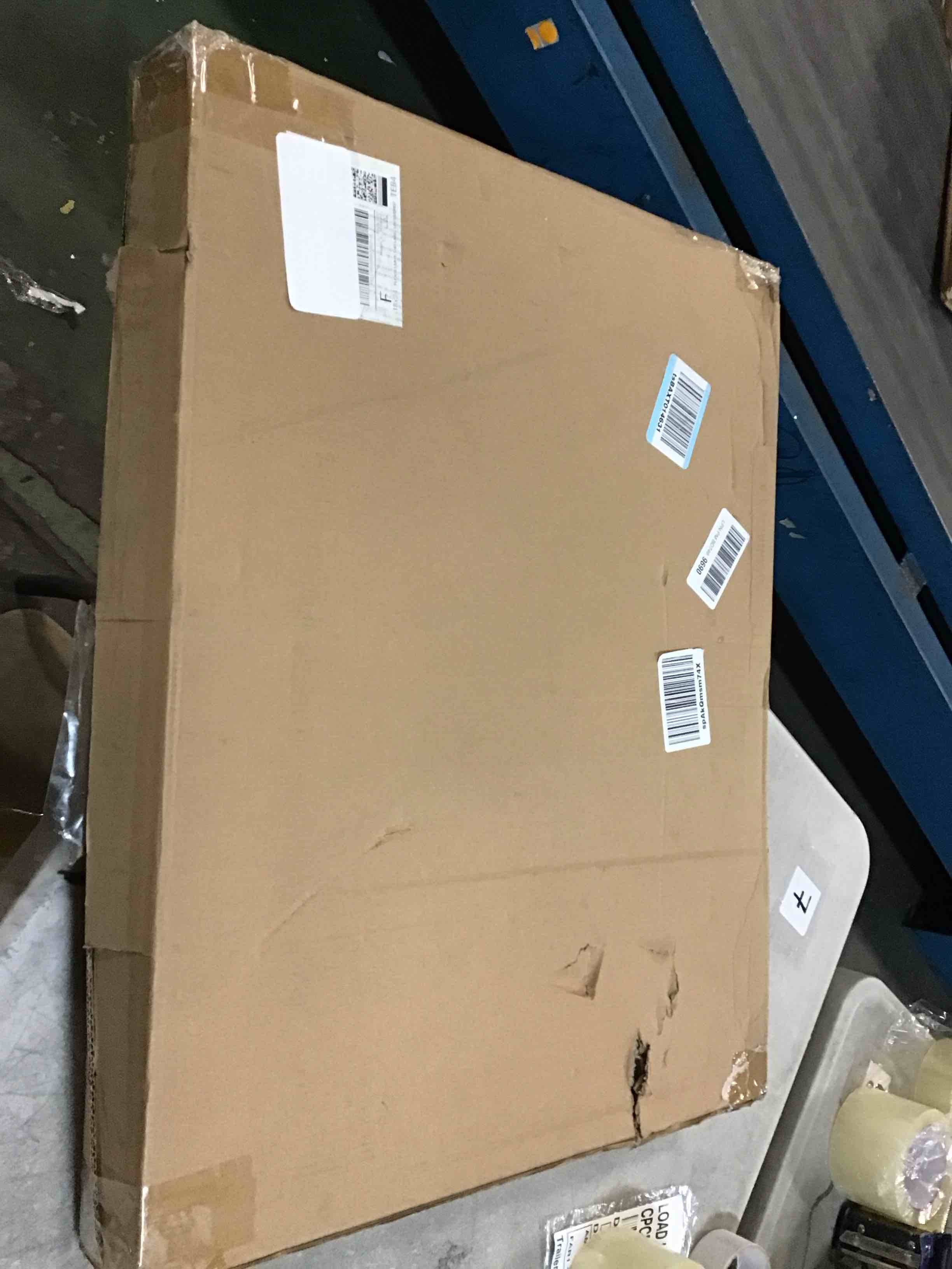 https://s3.amazonaws.com/lotting-images-prod/bidfta/PPE0336636_1729641852032.jpeg