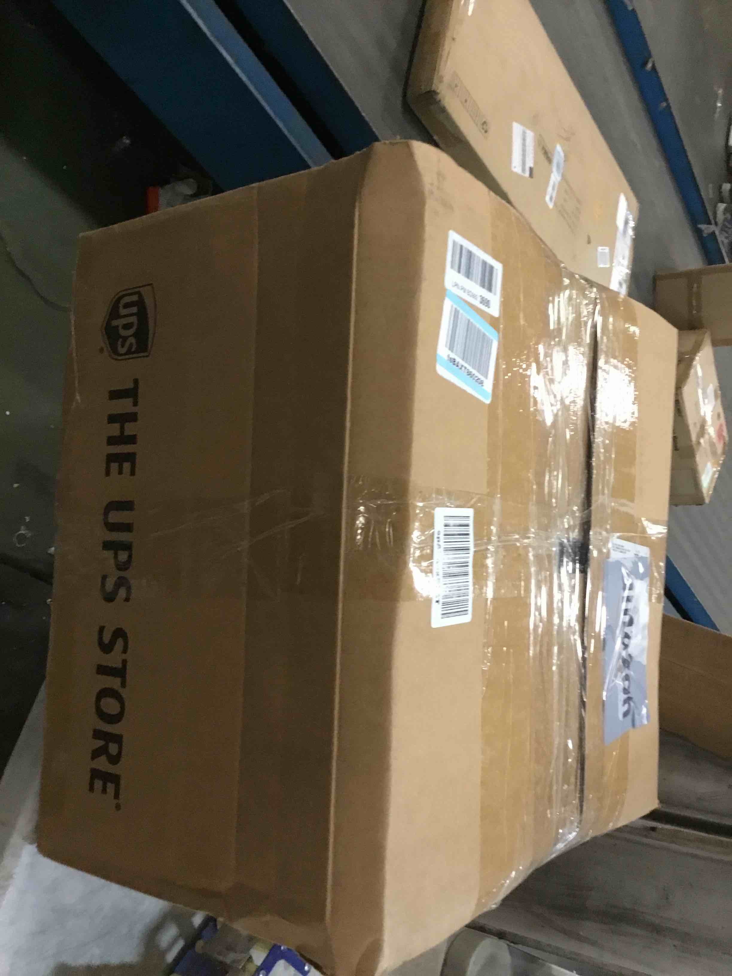 https://s3.amazonaws.com/lotting-images-prod/bidfta/PPE0336743_1729314103107.jpeg