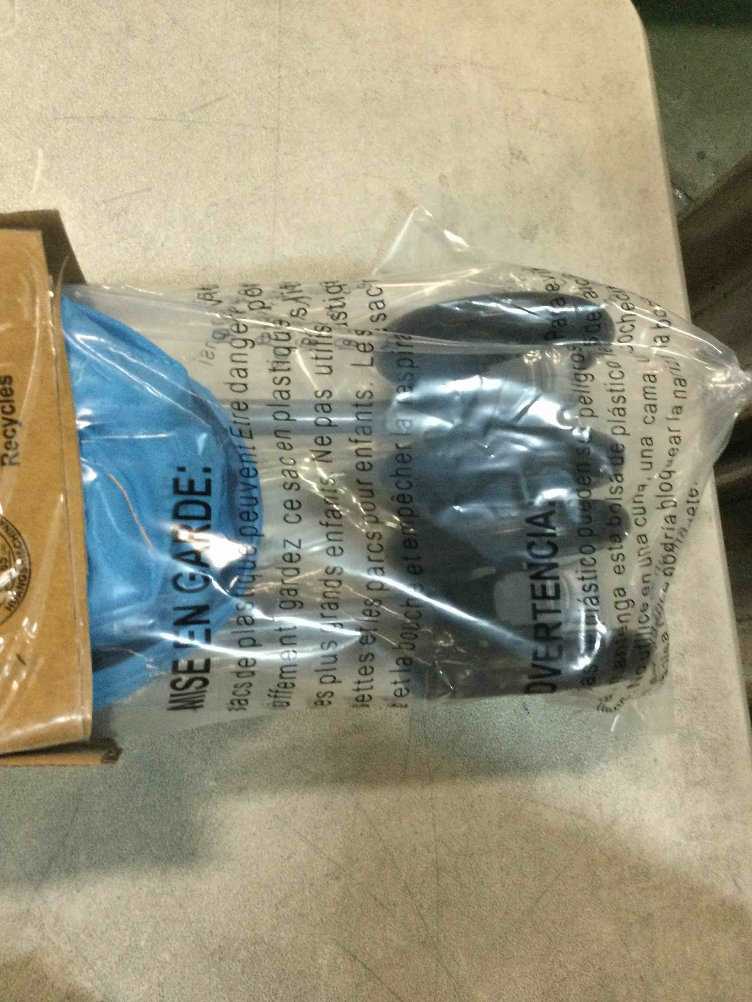 https://s3.amazonaws.com/lotting-images-prod/bidfta/PPE0336818_1729306660785.jpeg