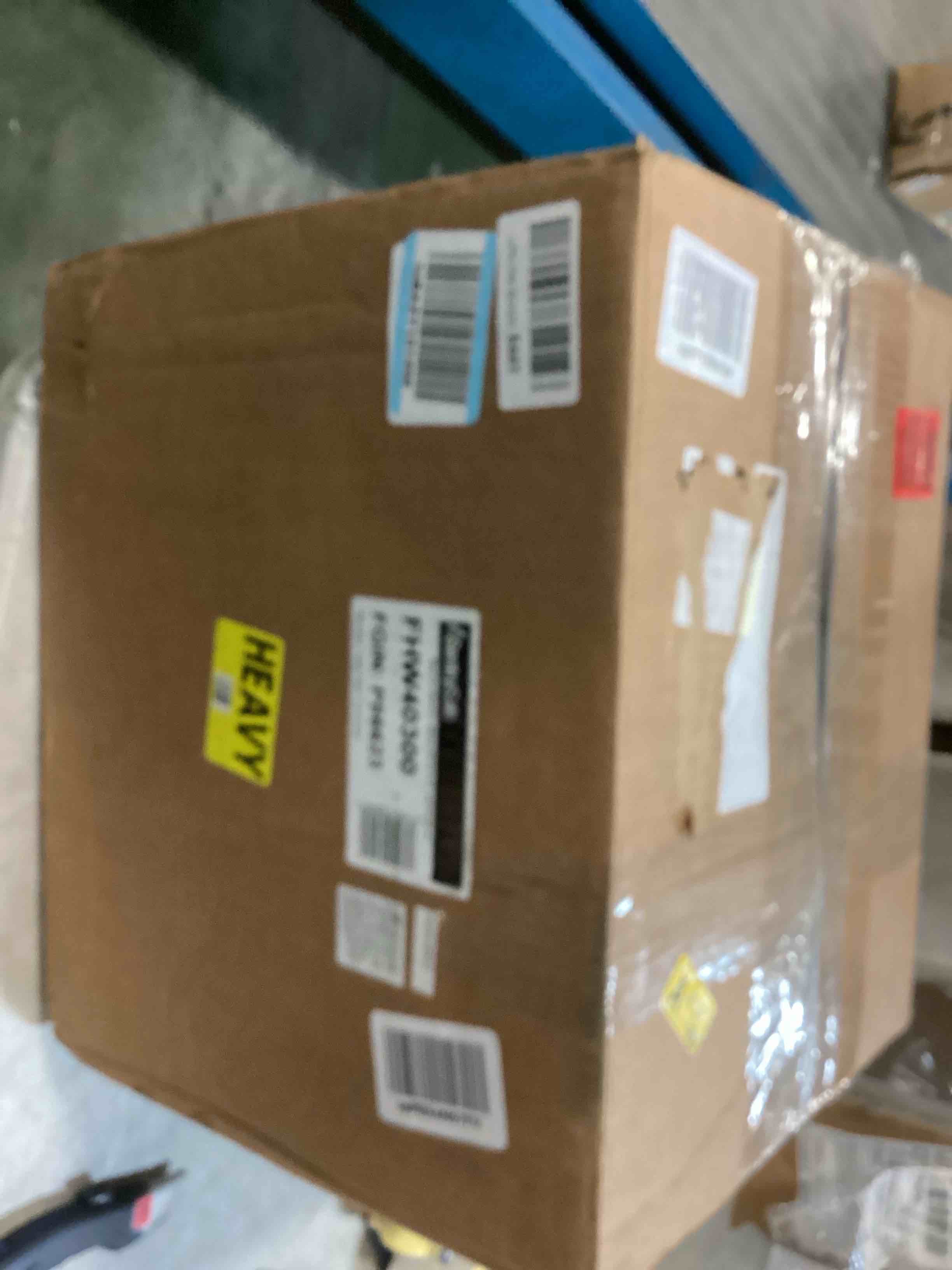 https://s3.amazonaws.com/lotting-images-prod/bidfta/PPE0337118_1729222775594.jpeg