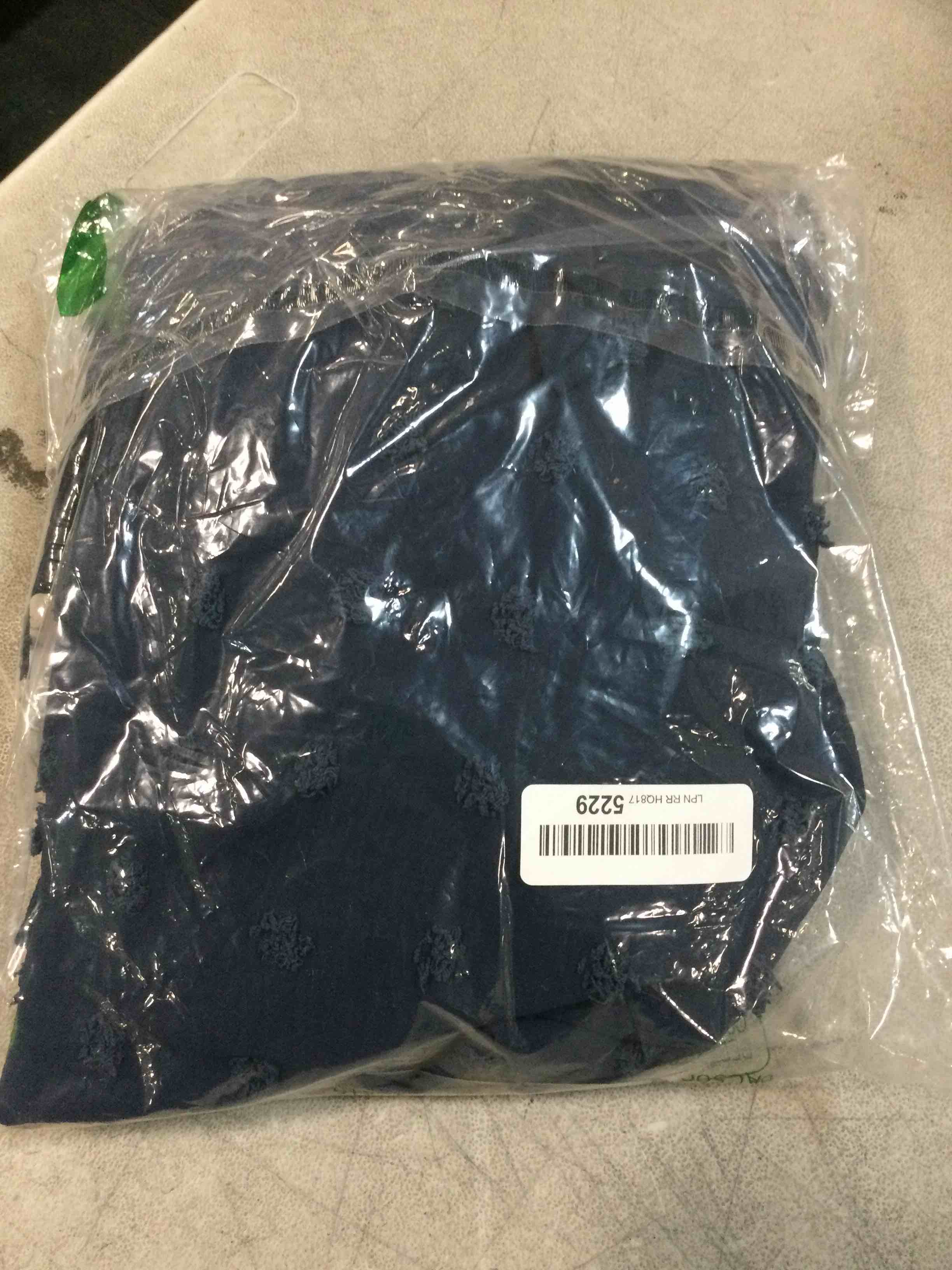 https://s3.amazonaws.com/lotting-images-prod/bidfta/PPE0337224_1729202084339.jpeg