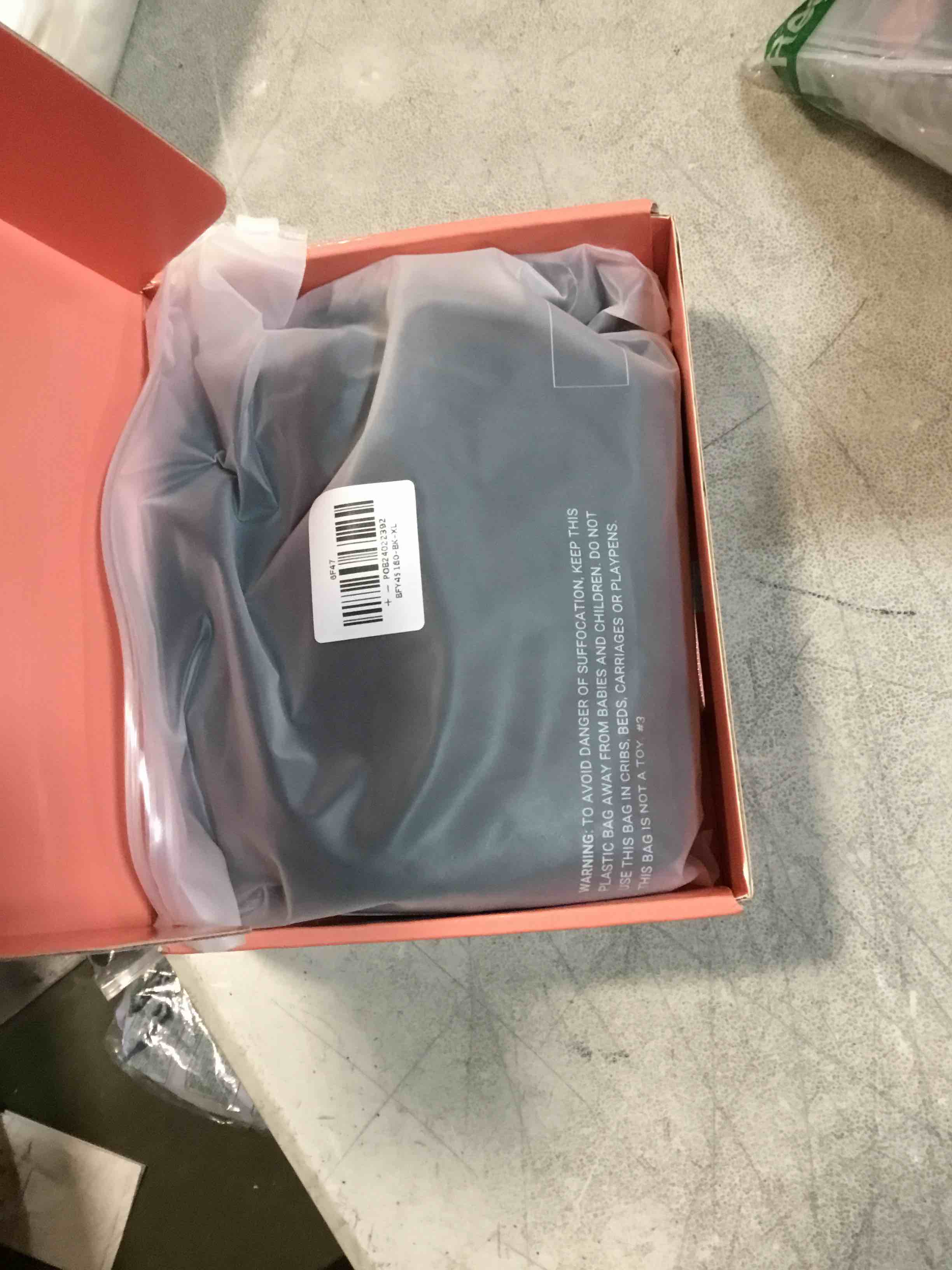 https://s3.amazonaws.com/lotting-images-prod/bidfta/PPE0337365_1729133789919.jpeg