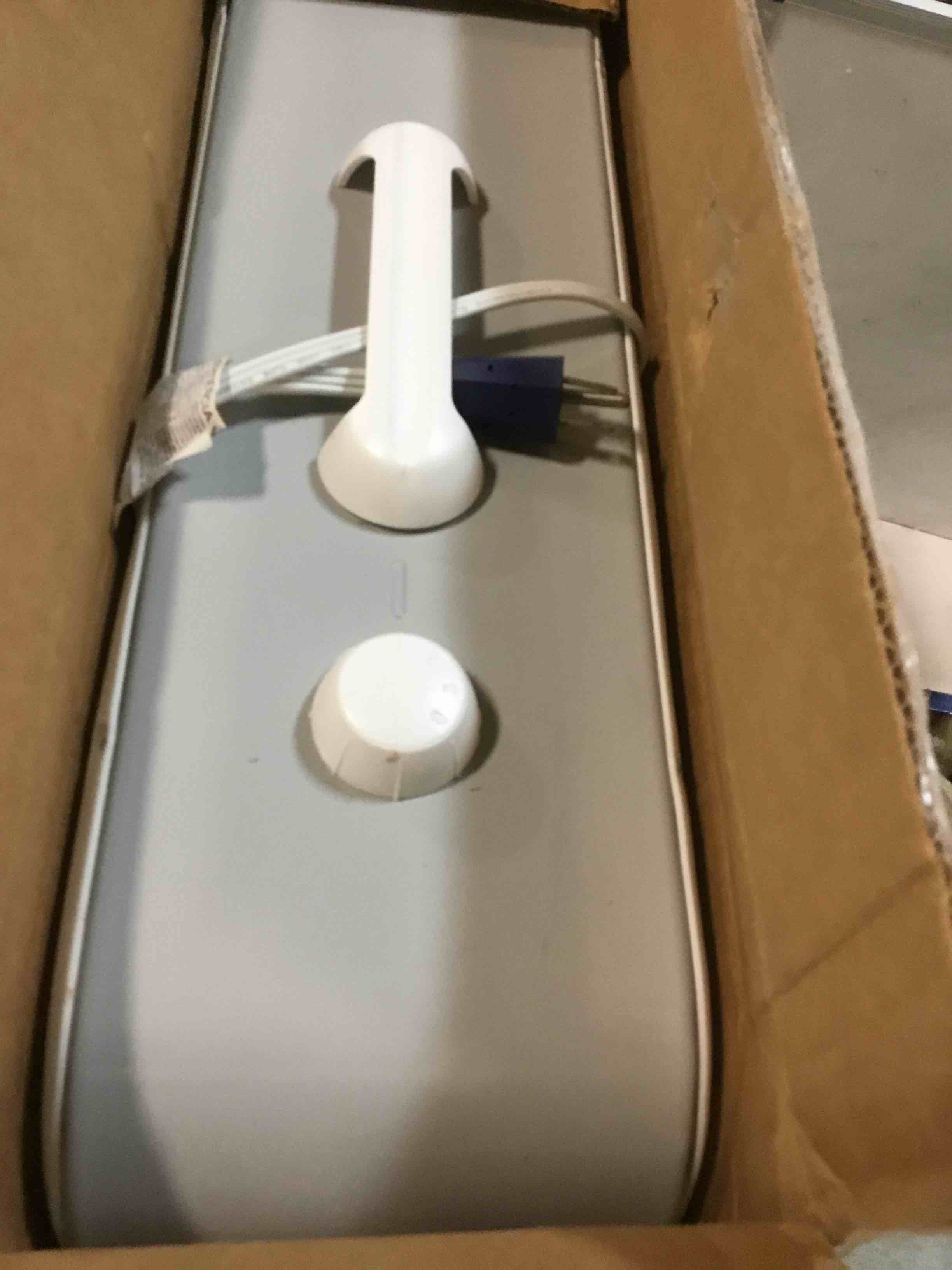 https://s3.amazonaws.com/lotting-images-prod/bidfta/PPE0337560_1729055152148.jpeg
