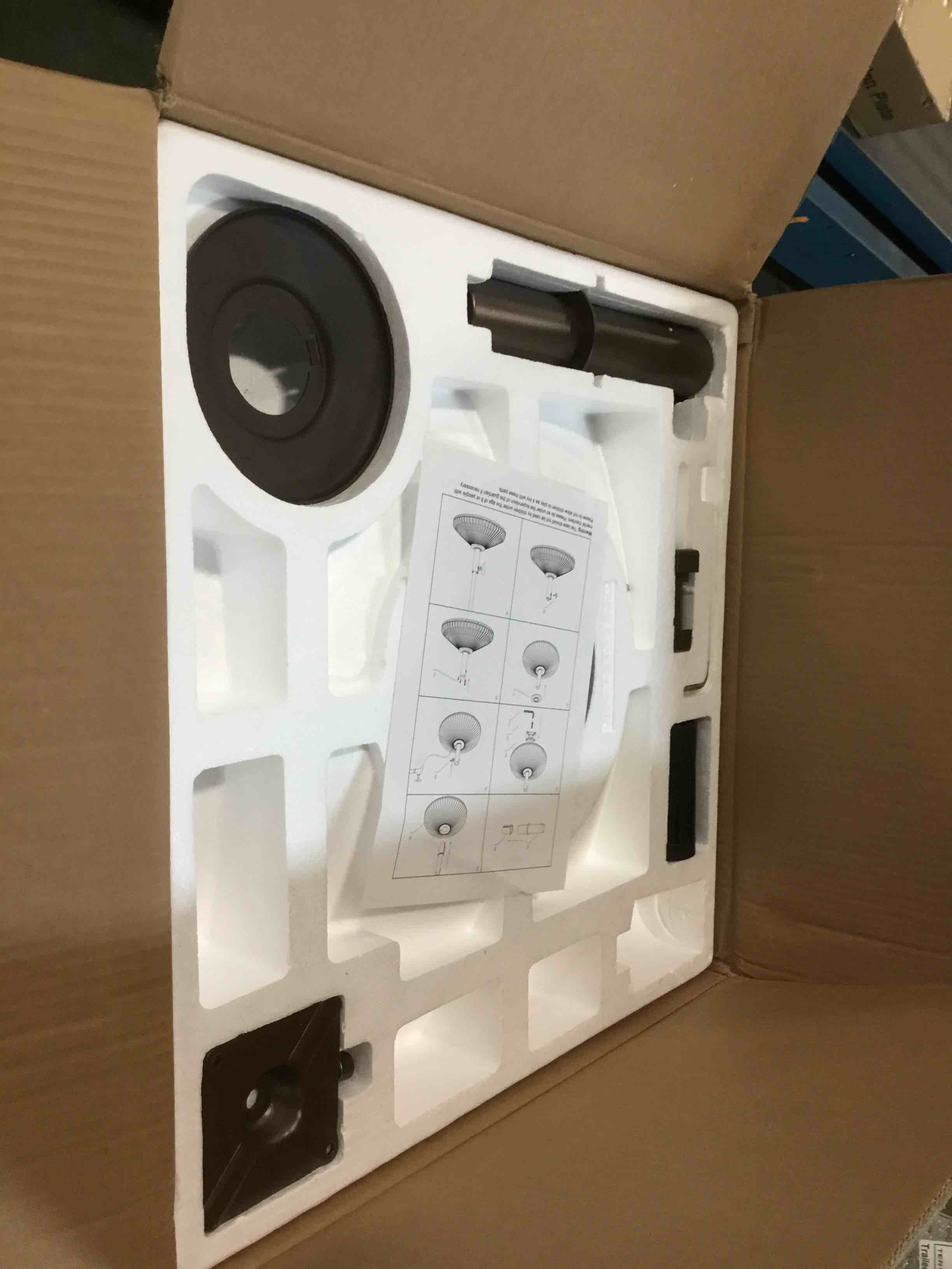 https://s3.amazonaws.com/lotting-images-prod/bidfta/PPE0337664_1729043588137.jpeg