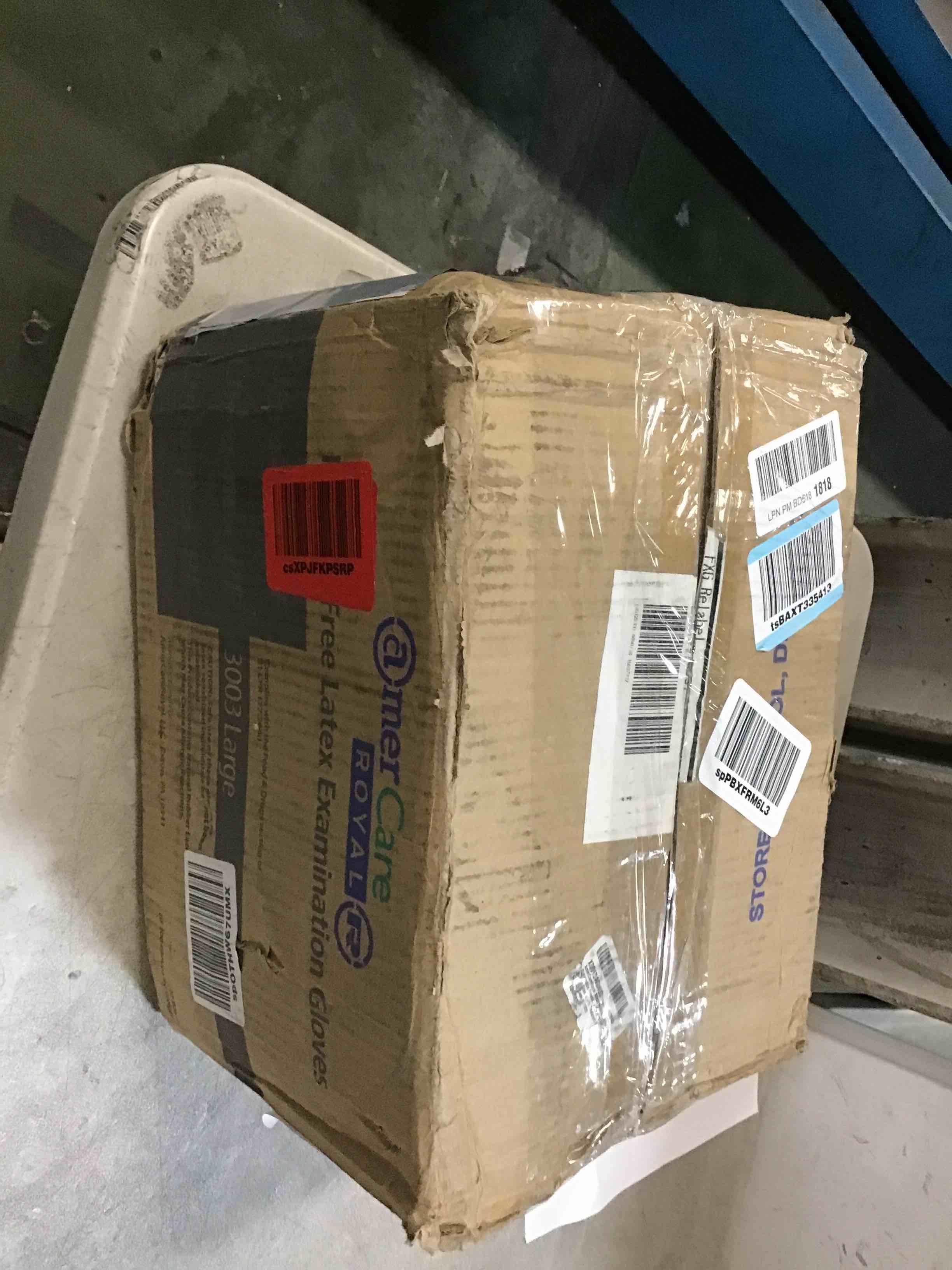 https://s3.amazonaws.com/lotting-images-prod/bidfta/PPE0337750_1729031753762.jpeg