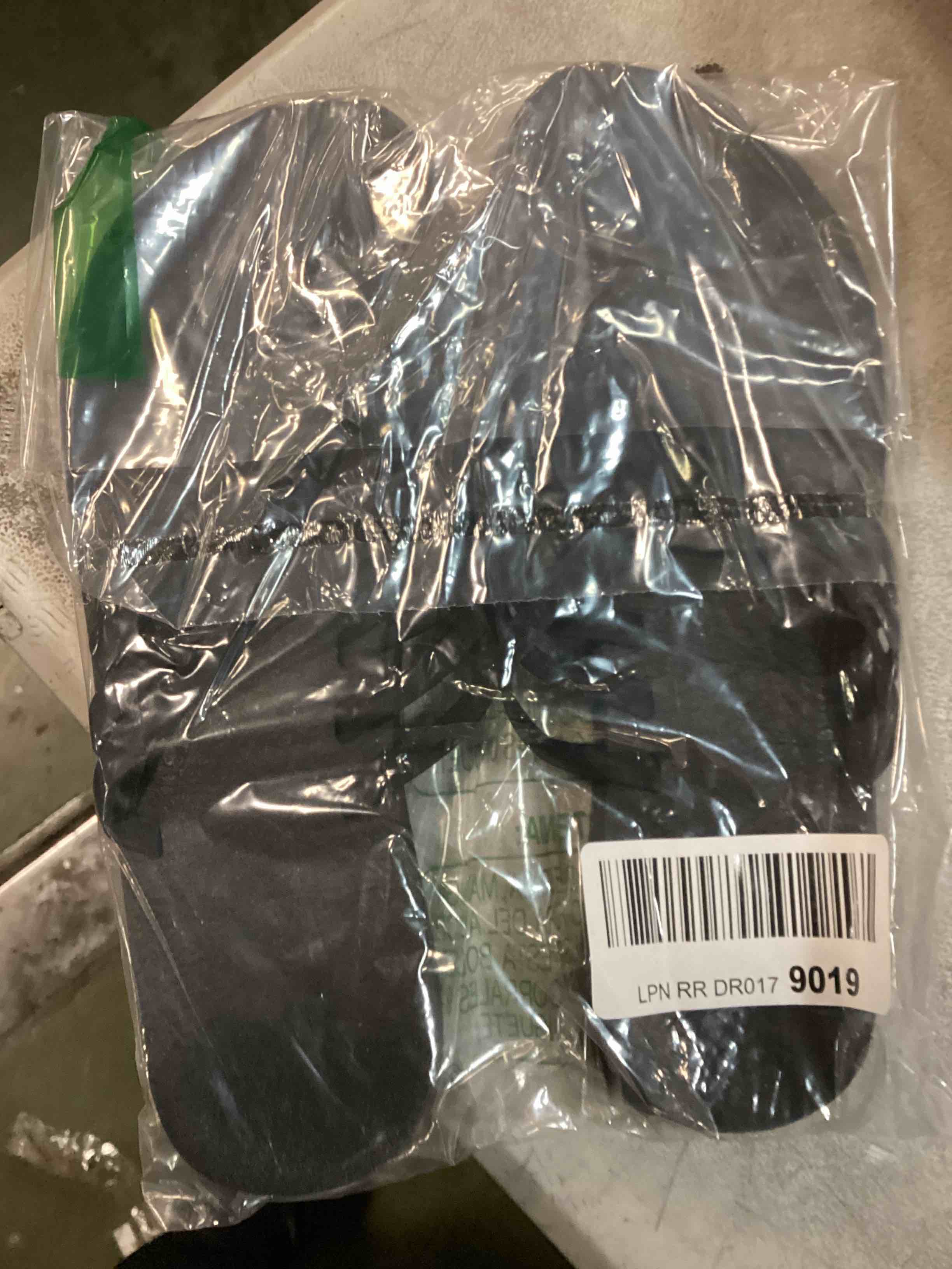https://s3.amazonaws.com/lotting-images-prod/bidfta/PPE0337855_1728963889499.jpeg