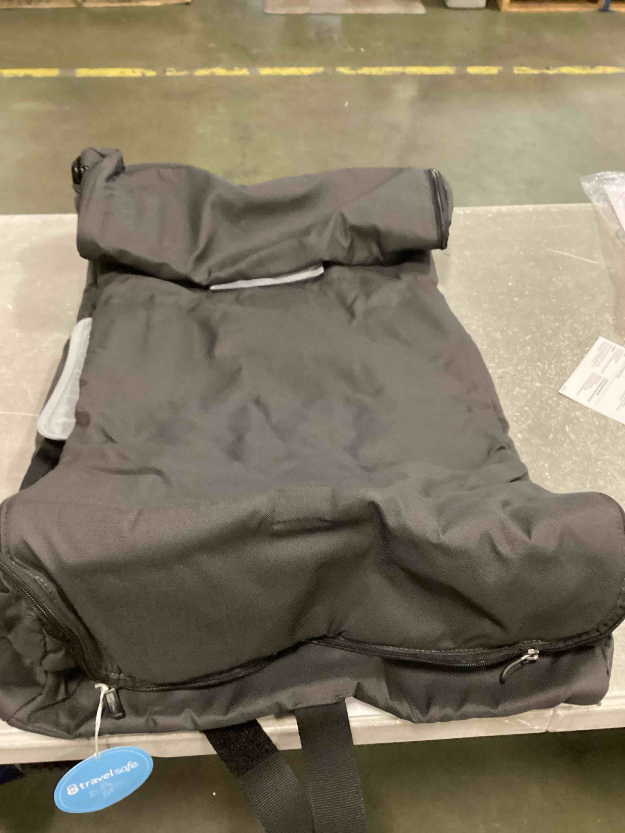 https://s3.amazonaws.com/lotting-images-prod/bidfta/PPE0338619_1728906171310.jpeg