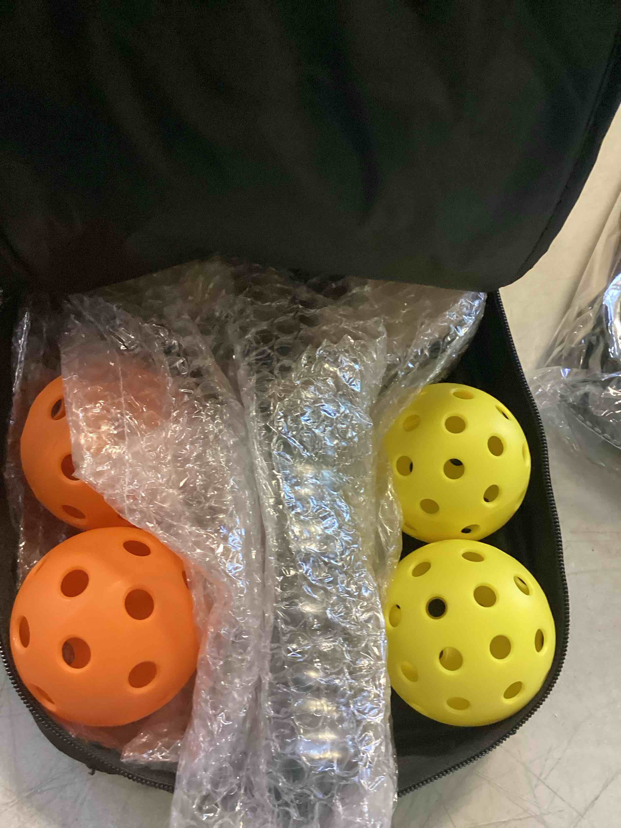 https://s3.amazonaws.com/lotting-images-prod/bidfta/PPE0340152_1745868841821.jpeg