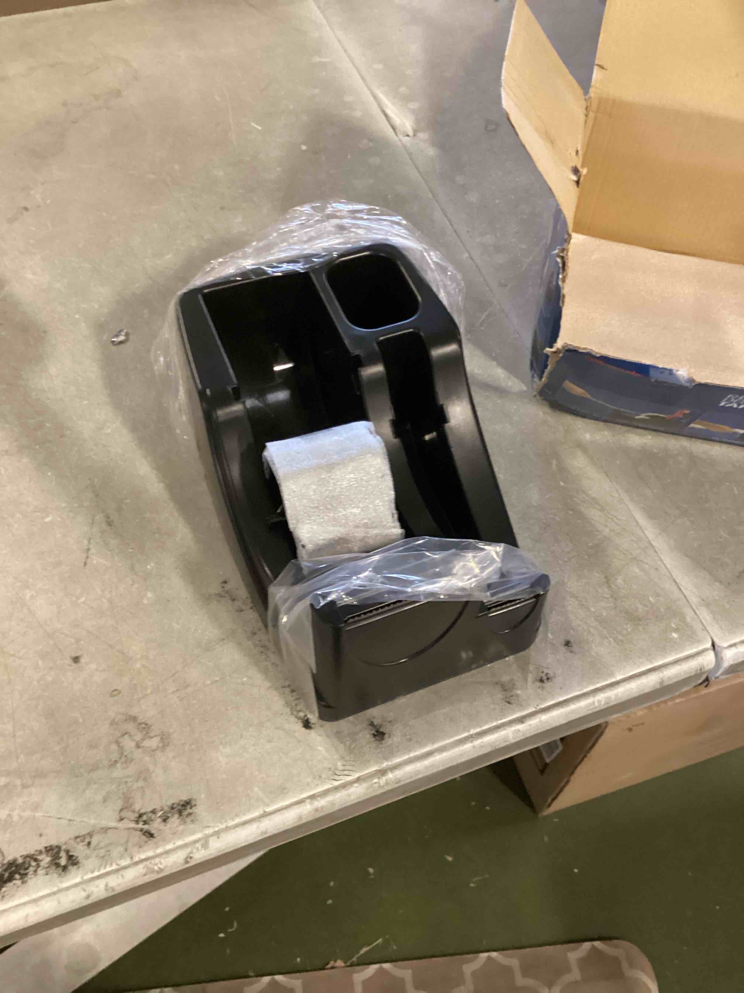 https://s3.amazonaws.com/lotting-images-prod/bidfta/PPE0341555_1727968712840.jpeg