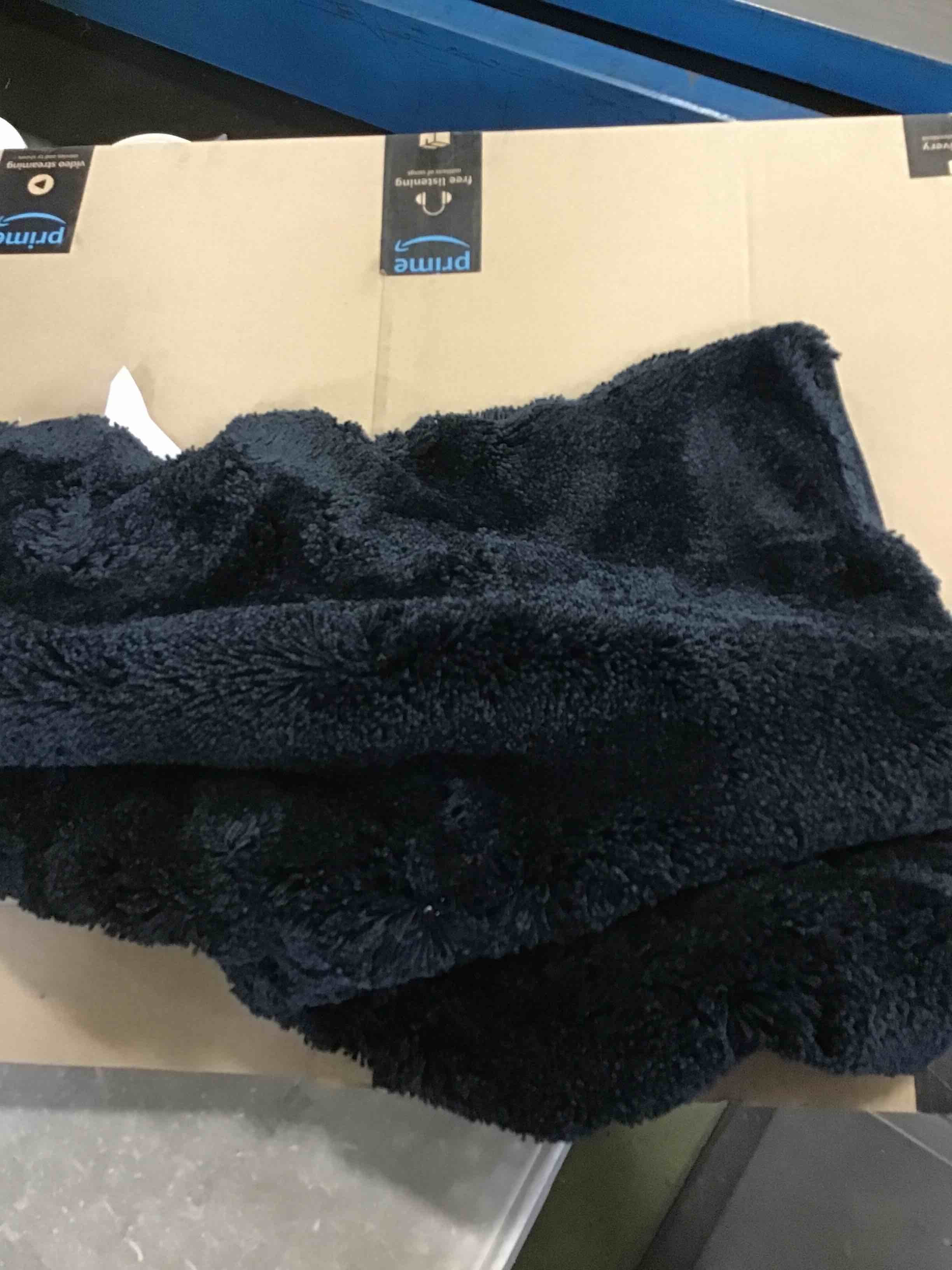 https://s3.amazonaws.com/lotting-images-prod/bidfta/PPE0342242_1728413148385.jpeg