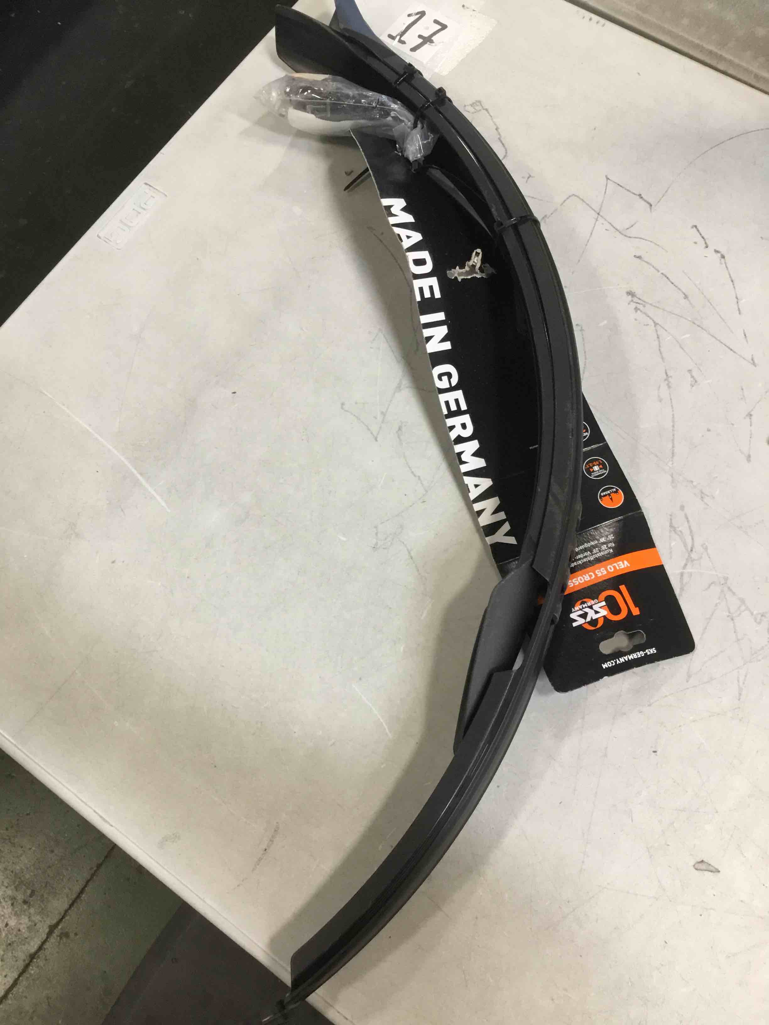 https://s3.amazonaws.com/lotting-images-prod/bidfta/PPE0342299_1728490899237.jpeg