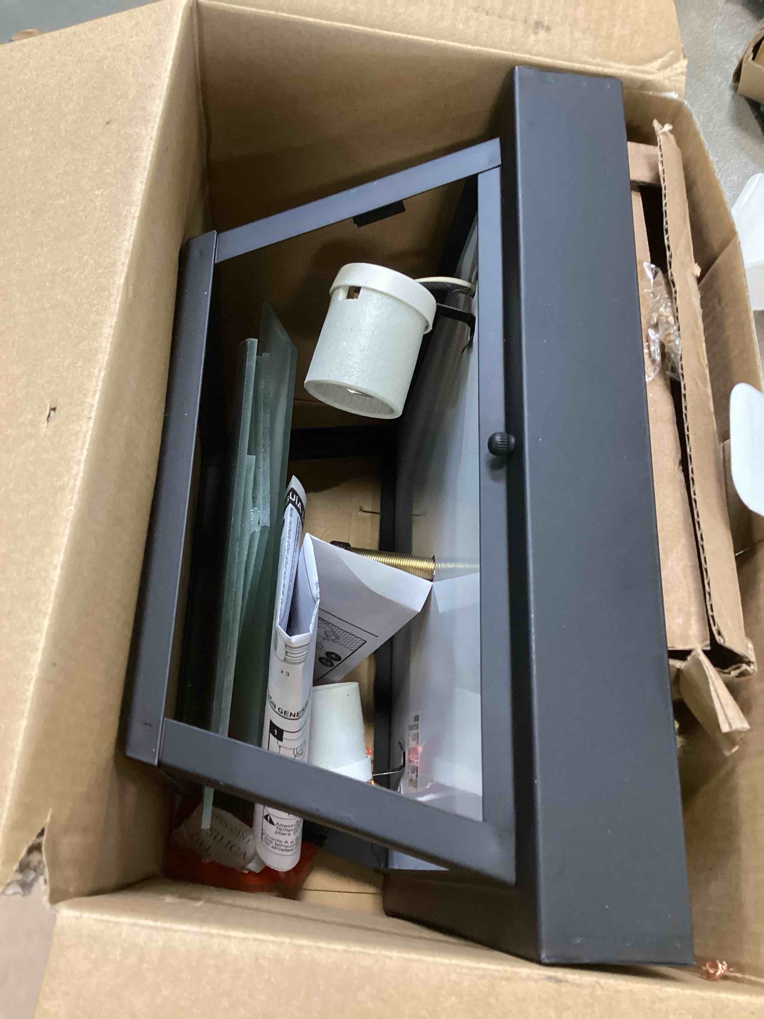 https://s3.amazonaws.com/lotting-images-prod/bidfta/PPE0342906_1729614963986.jpeg
