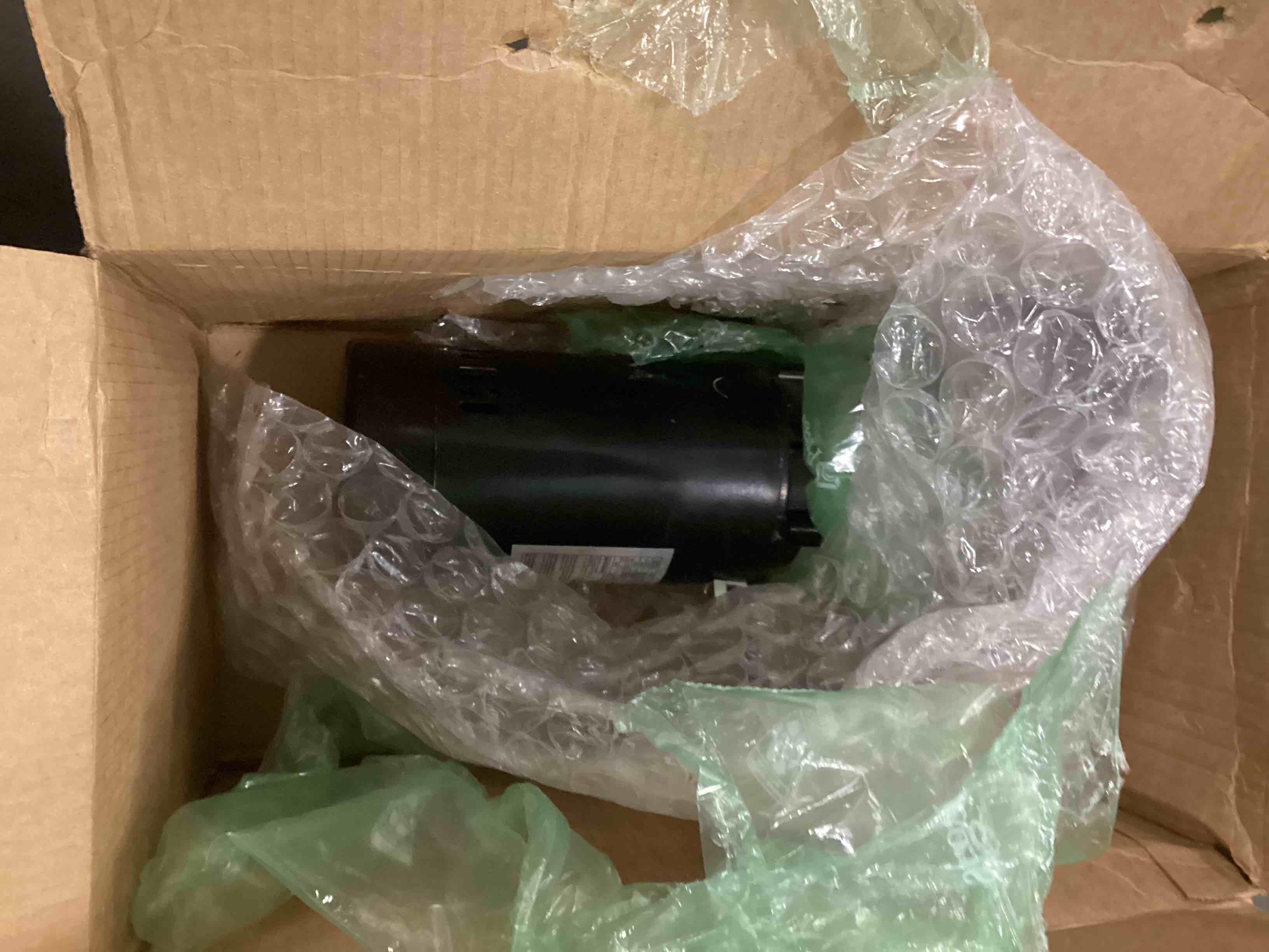 https://s3.amazonaws.com/lotting-images-prod/bidfta/PPE0342965_1729683107913.jpeg
