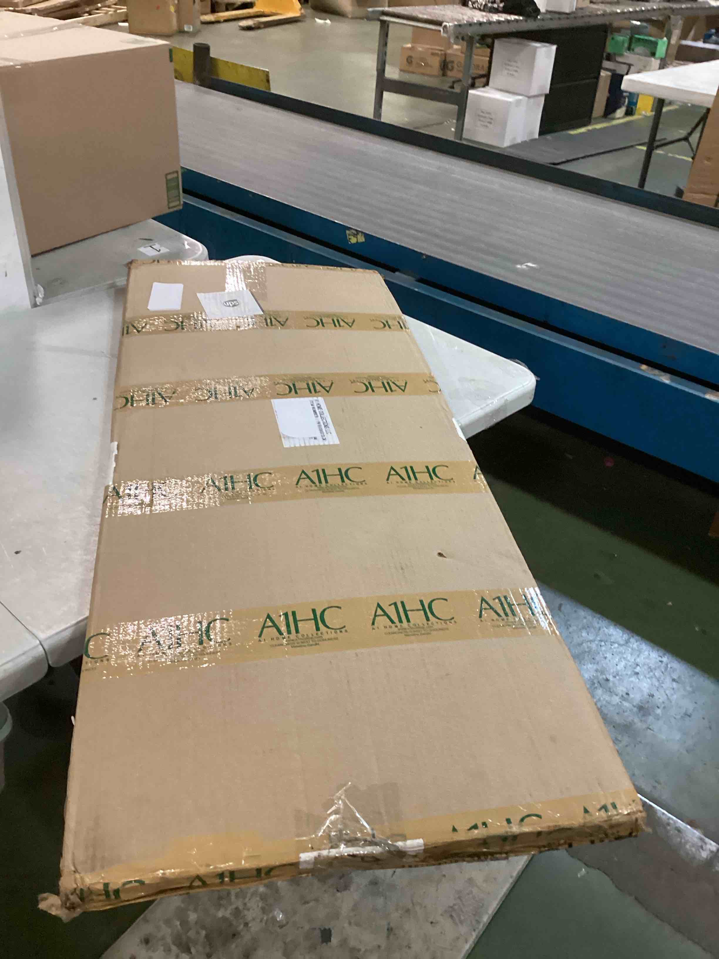 https://s3.amazonaws.com/lotting-images-prod/bidfta/PPE0343627_1726874863212.jpeg