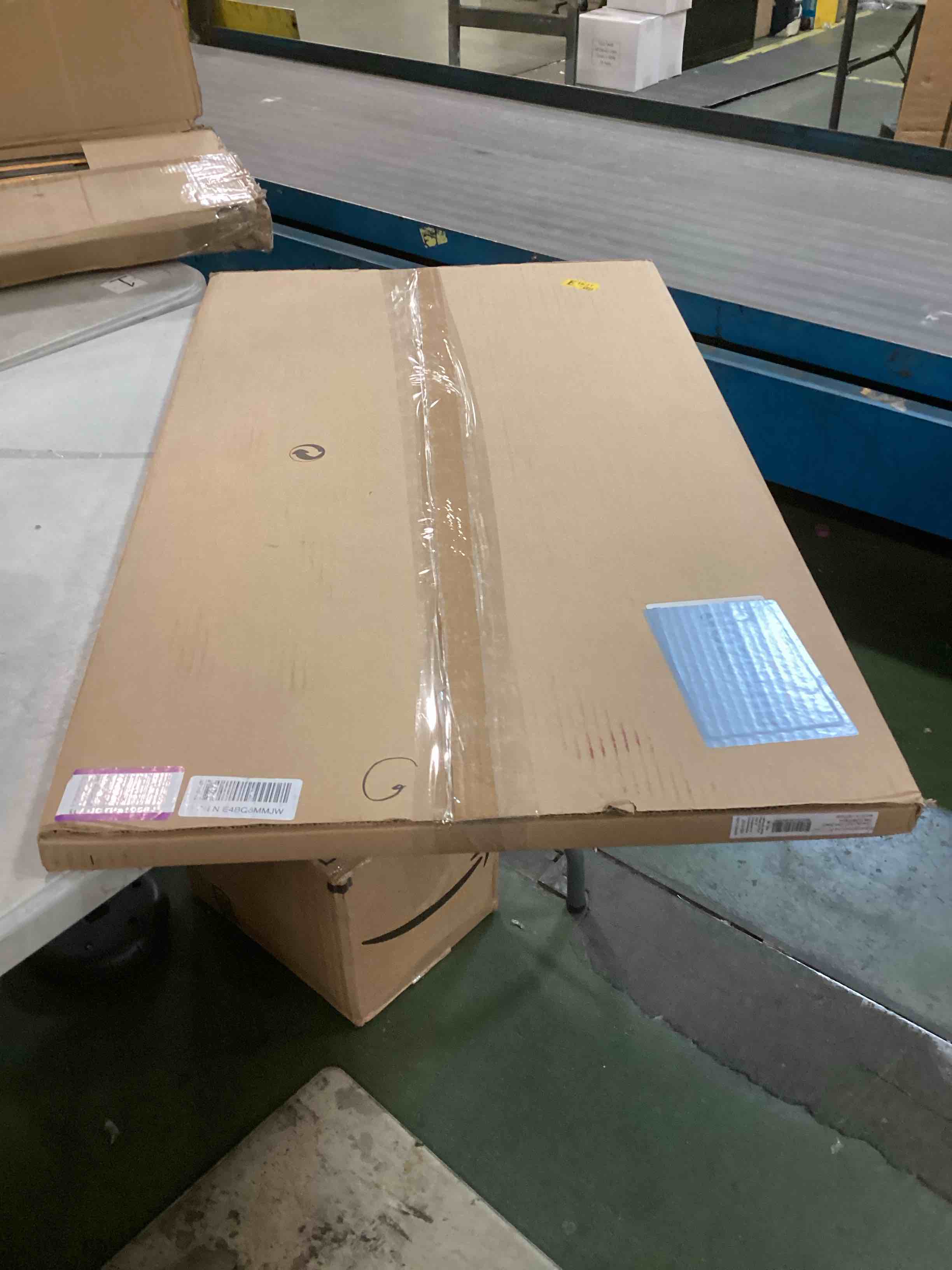 https://s3.amazonaws.com/lotting-images-prod/bidfta/PPE0343631_1726872979206.jpeg