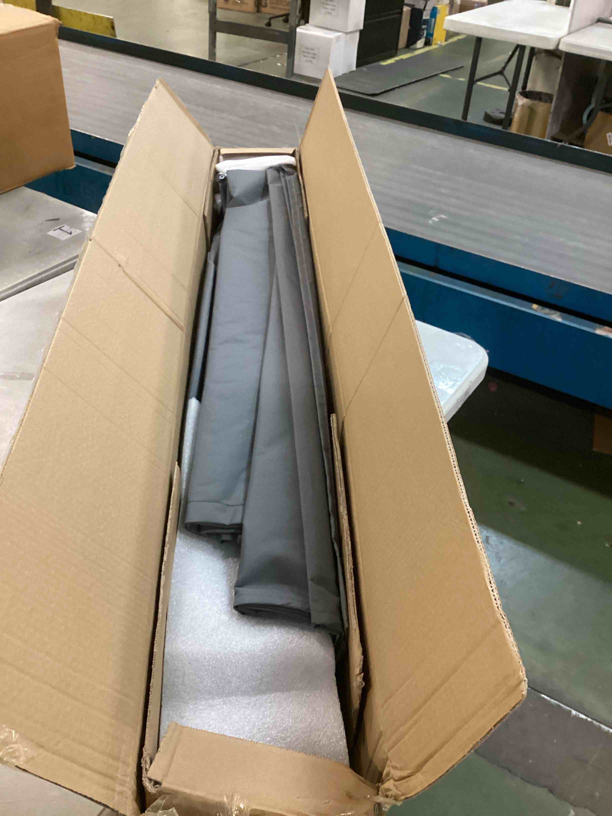 https://s3.amazonaws.com/lotting-images-prod/bidfta/PPE0343635_1726872385743.jpeg