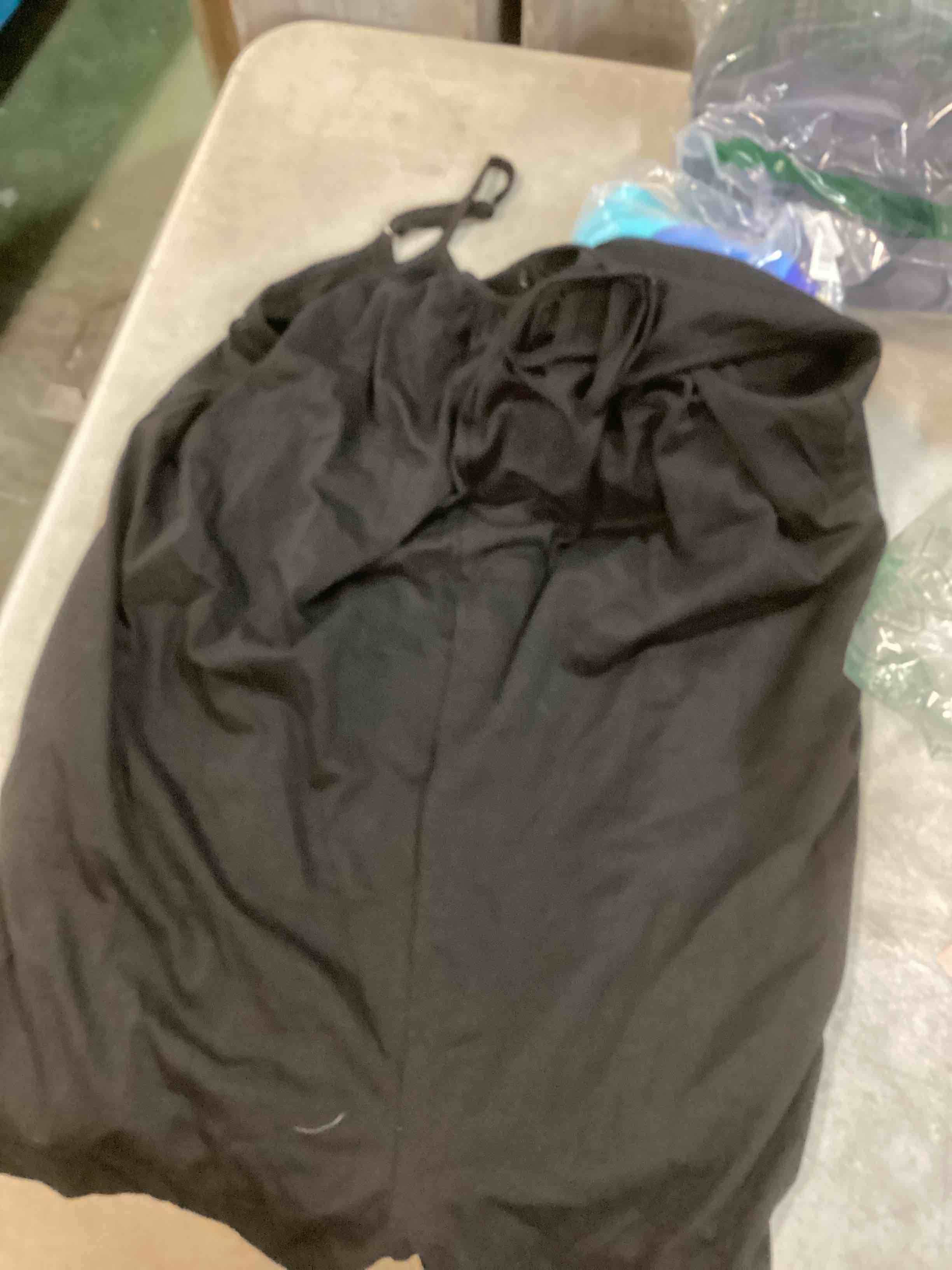 https://s3.amazonaws.com/lotting-images-prod/bidfta/PPE0344054_1729013895596.jpeg