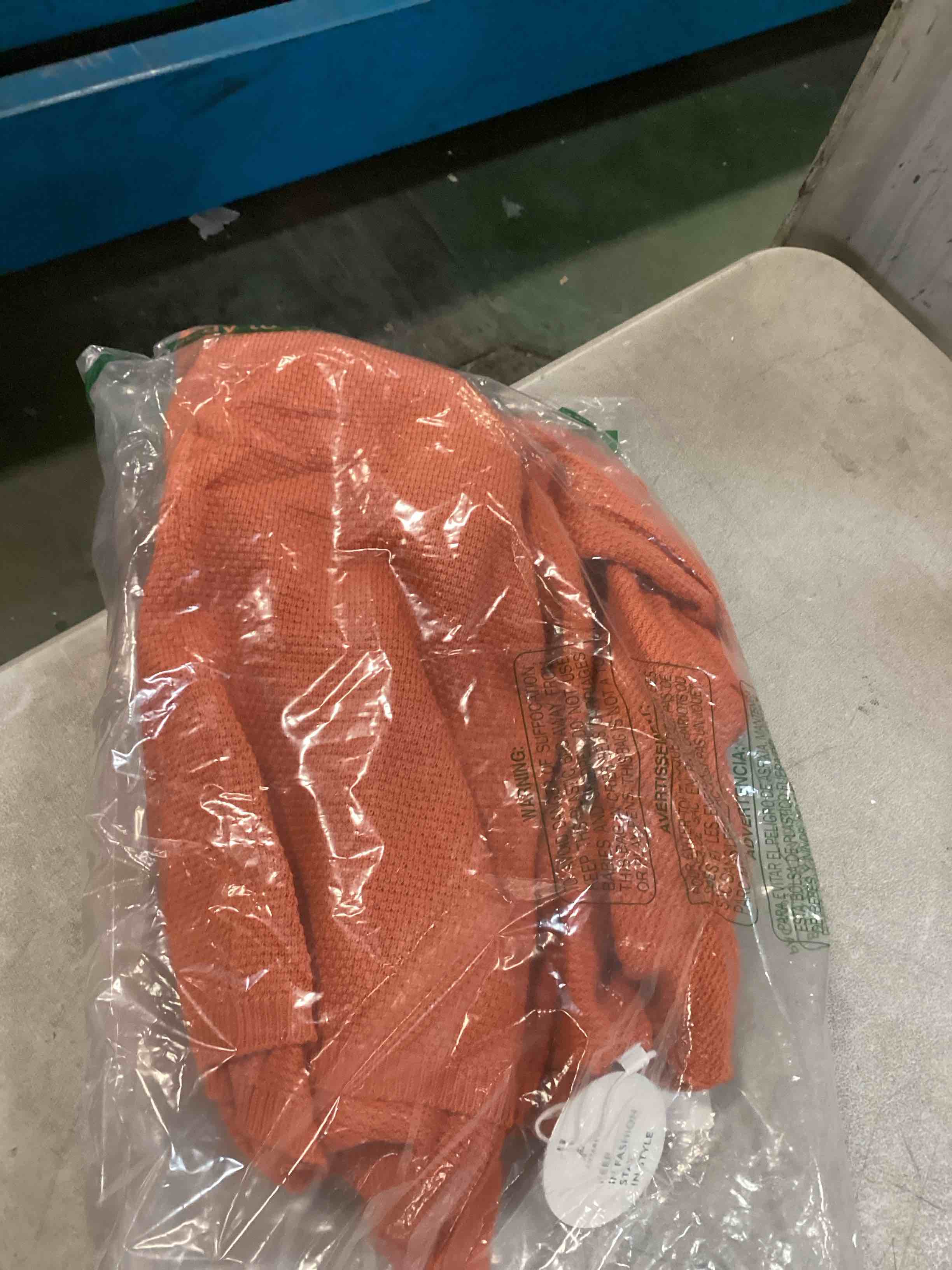 https://s3.amazonaws.com/lotting-images-prod/bidfta/PPE0344070_1729012944509.jpeg