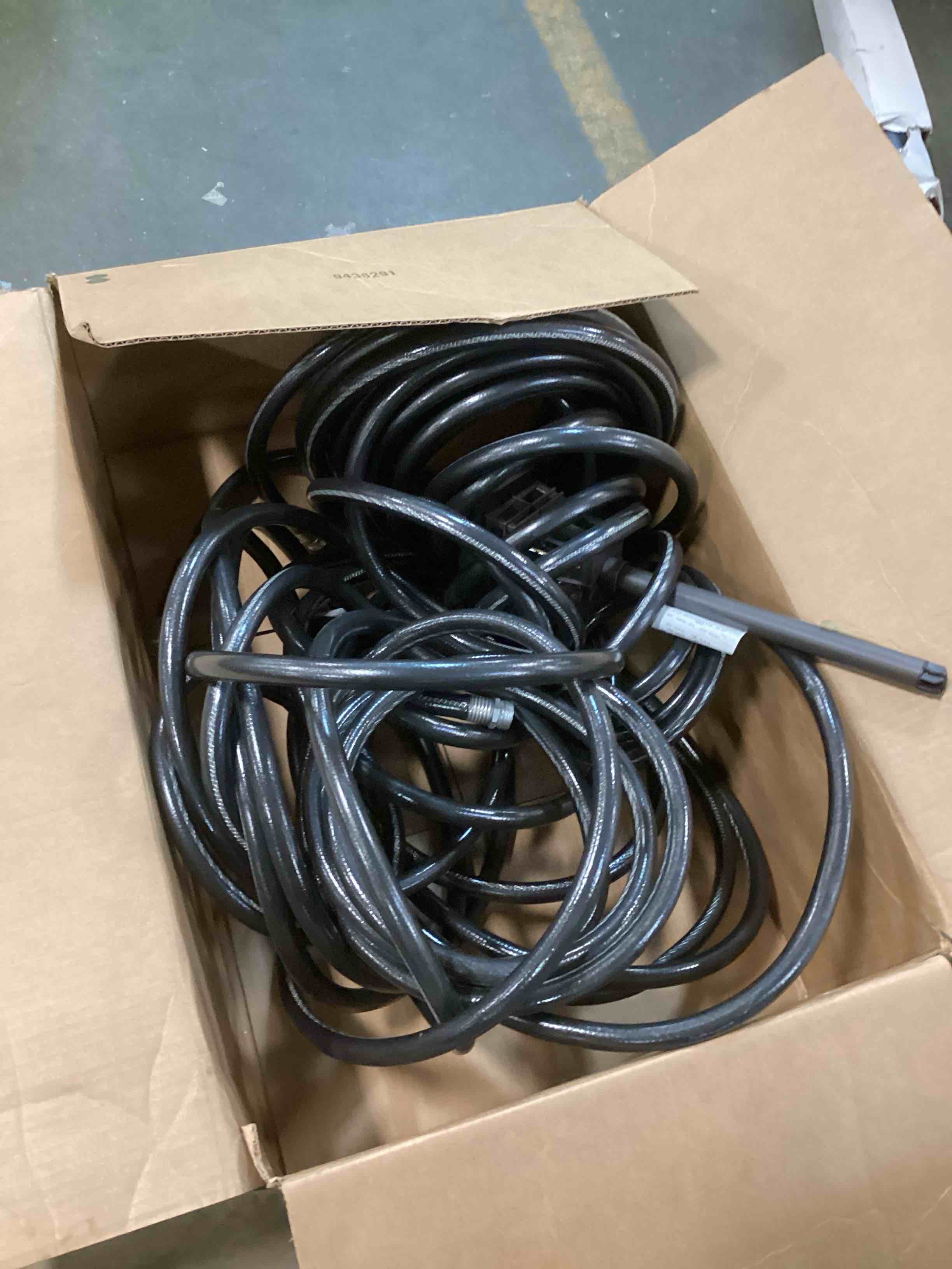 https://s3.amazonaws.com/lotting-images-prod/bidfta/PPE0344343_1728934703254.jpeg