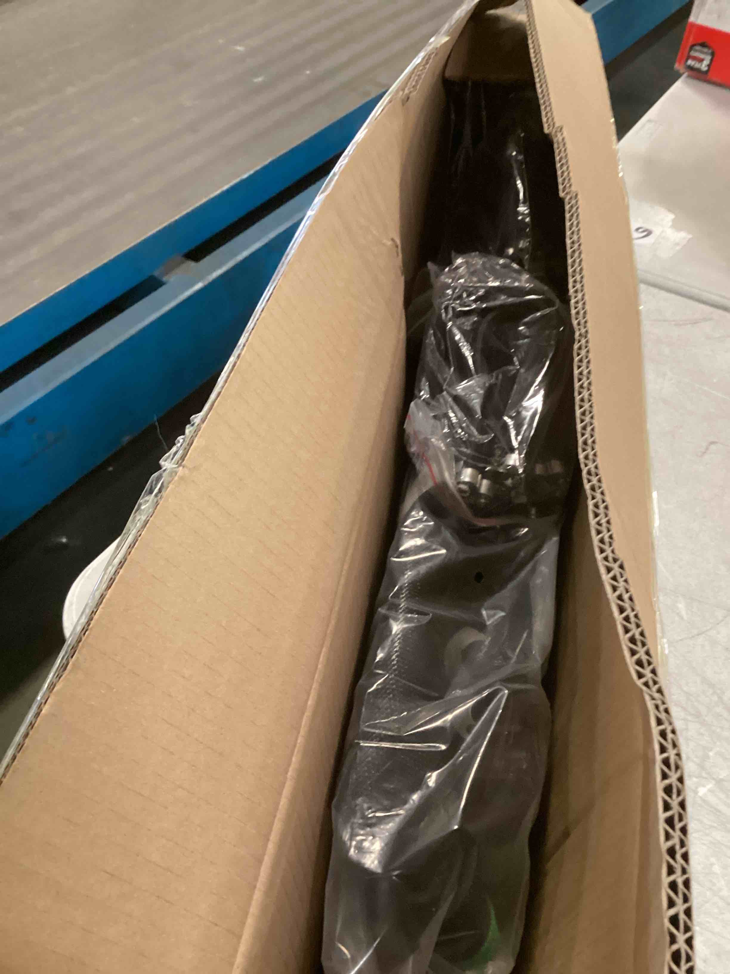 https://s3.amazonaws.com/lotting-images-prod/bidfta/PPE0344455_1728661991176.jpeg