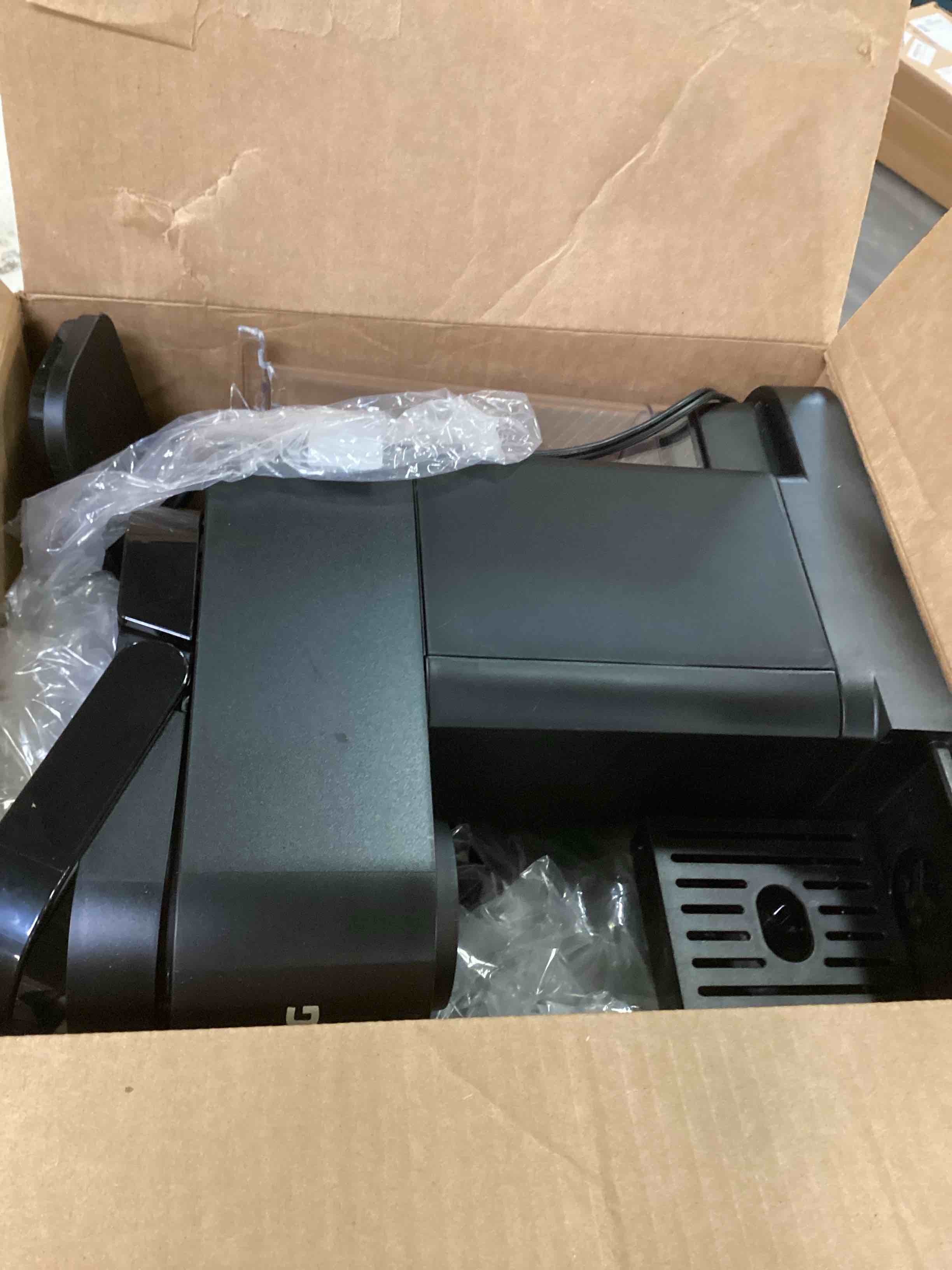 https://s3.amazonaws.com/lotting-images-prod/bidfta/PPE0344720_1728575544840.jpeg