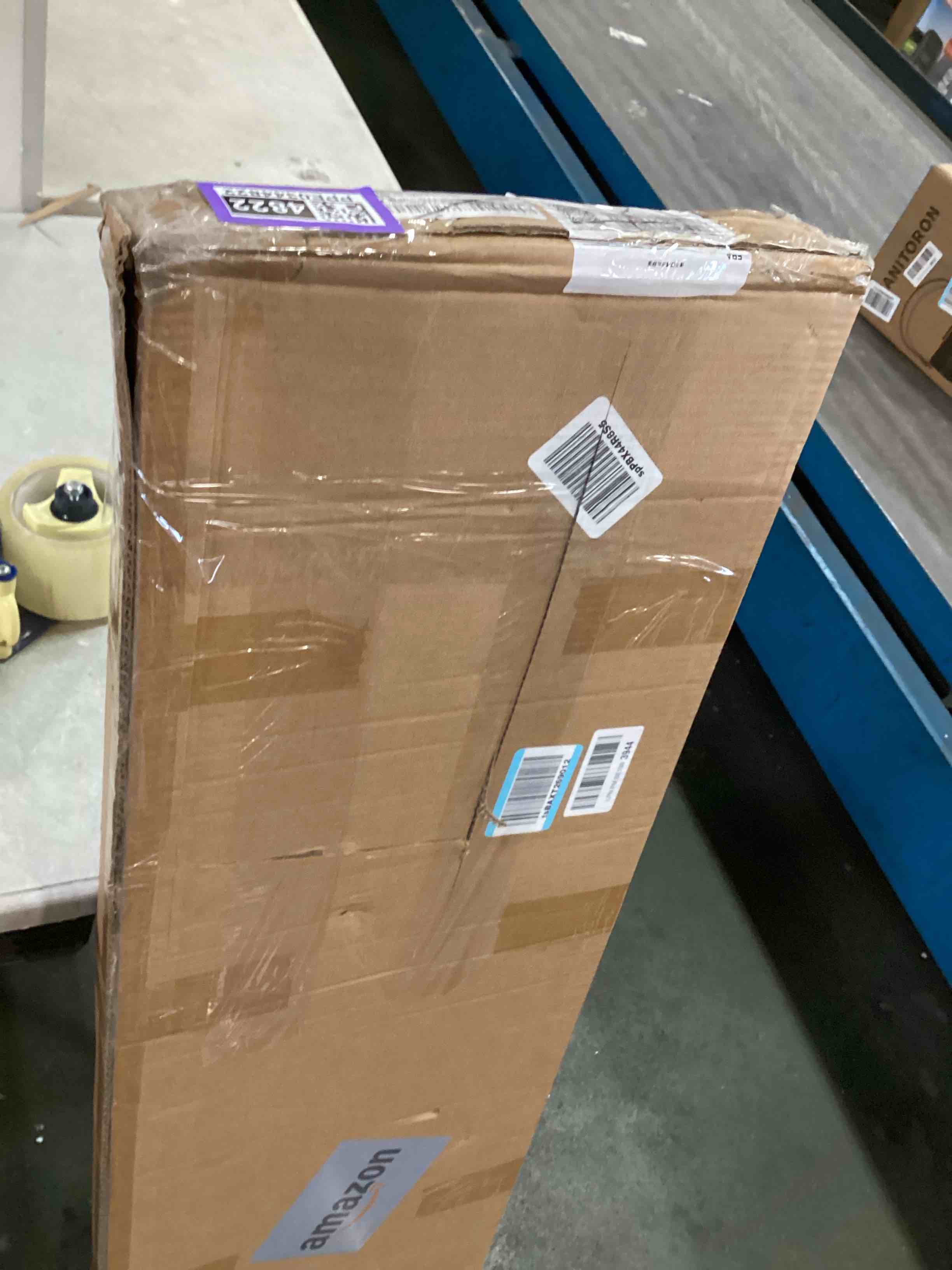 https://s3.amazonaws.com/lotting-images-prod/bidfta/PPE0344822_1728564279641.jpeg
