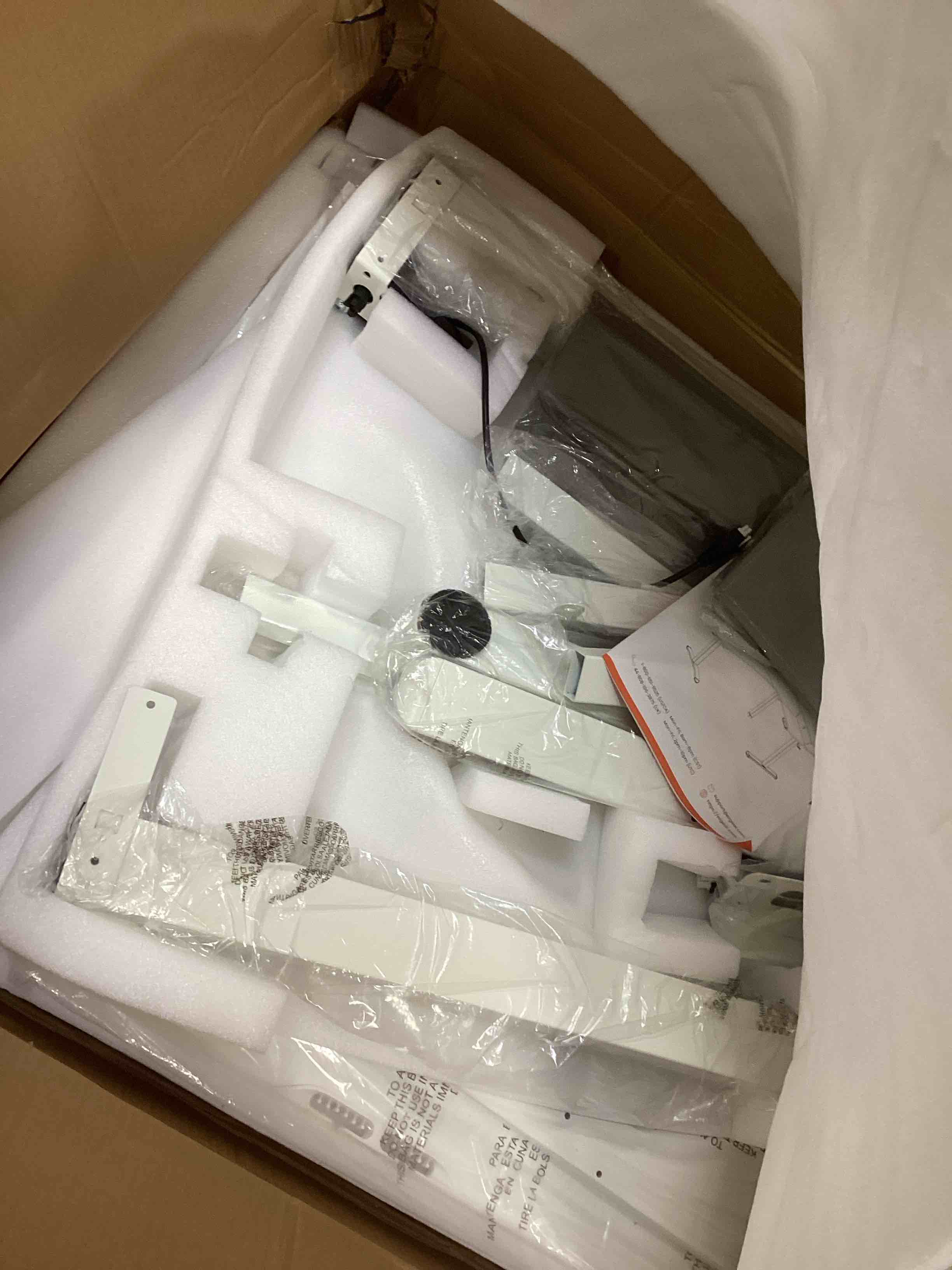 https://s3.amazonaws.com/lotting-images-prod/bidfta/PPE0345345_1728394701558.jpeg