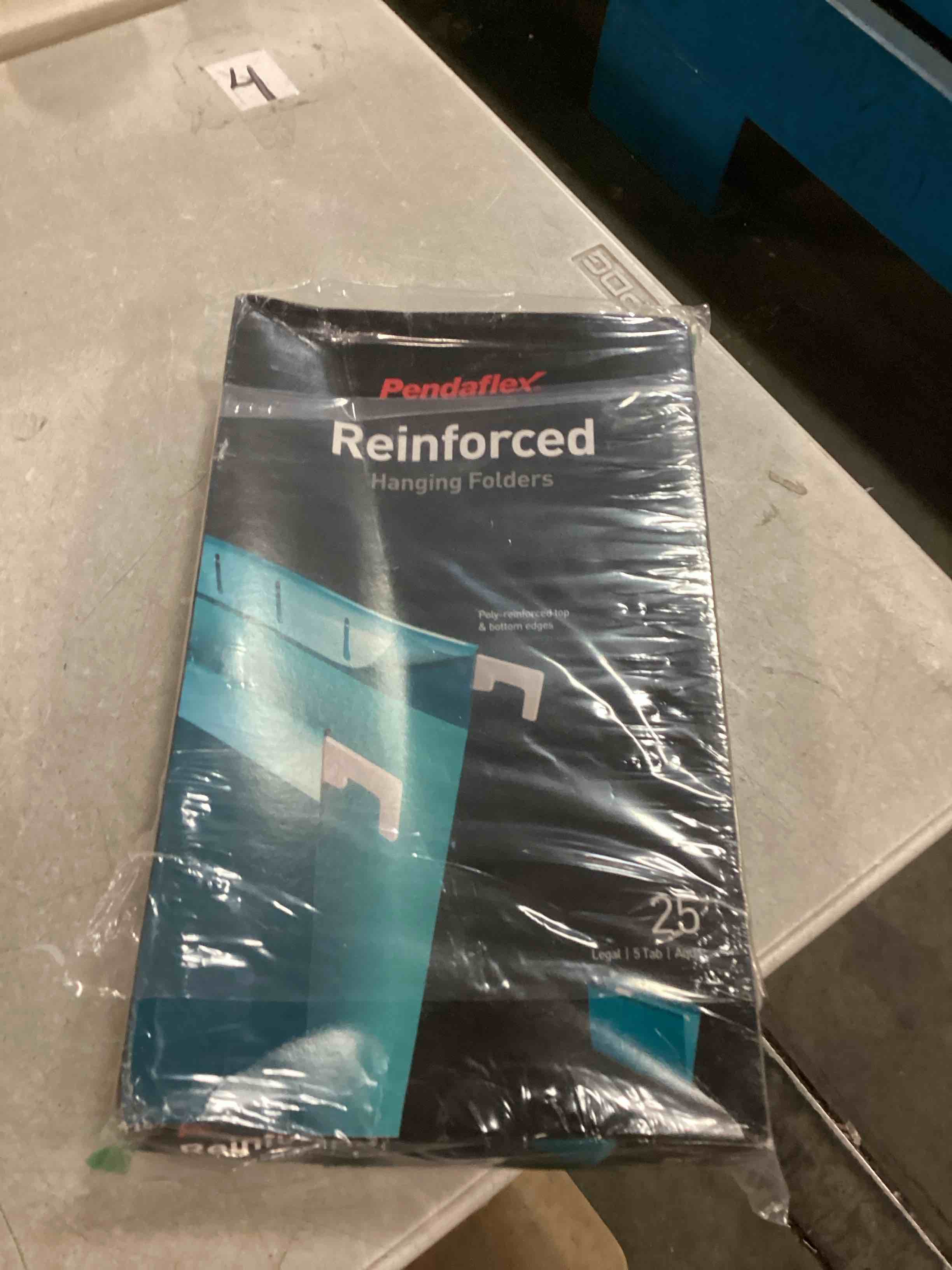 https://s3.amazonaws.com/lotting-images-prod/bidfta/PPE0345402_1728388409455.jpeg