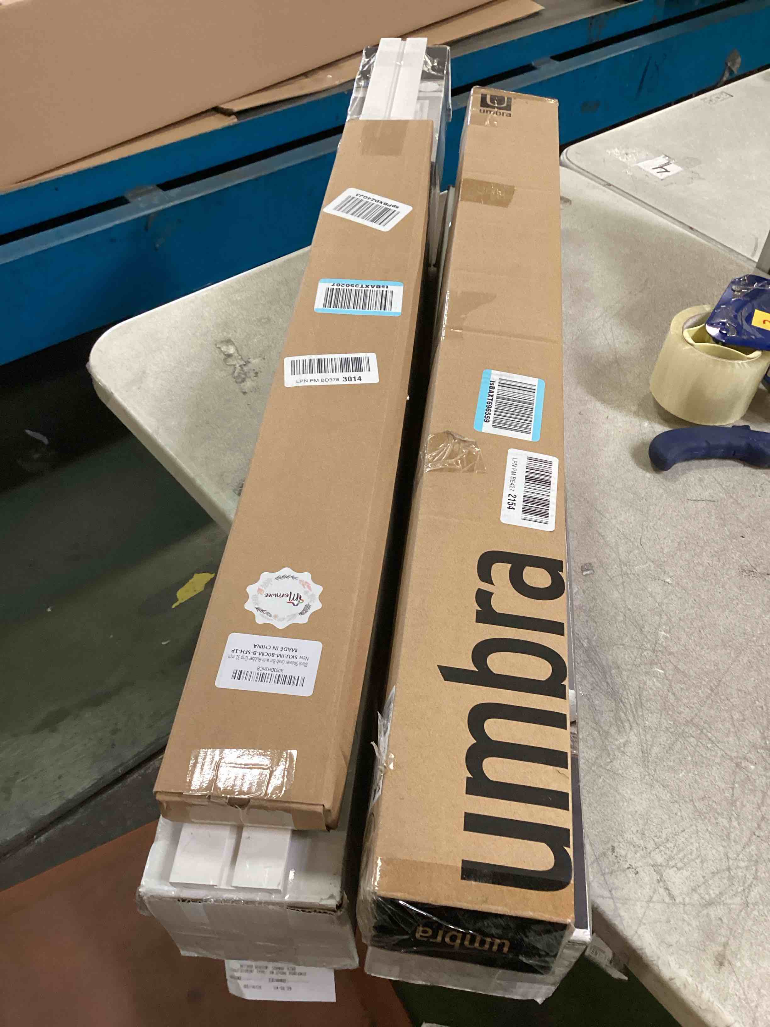 https://s3.amazonaws.com/lotting-images-prod/bidfta/PPE0345442_1728490884106.jpeg