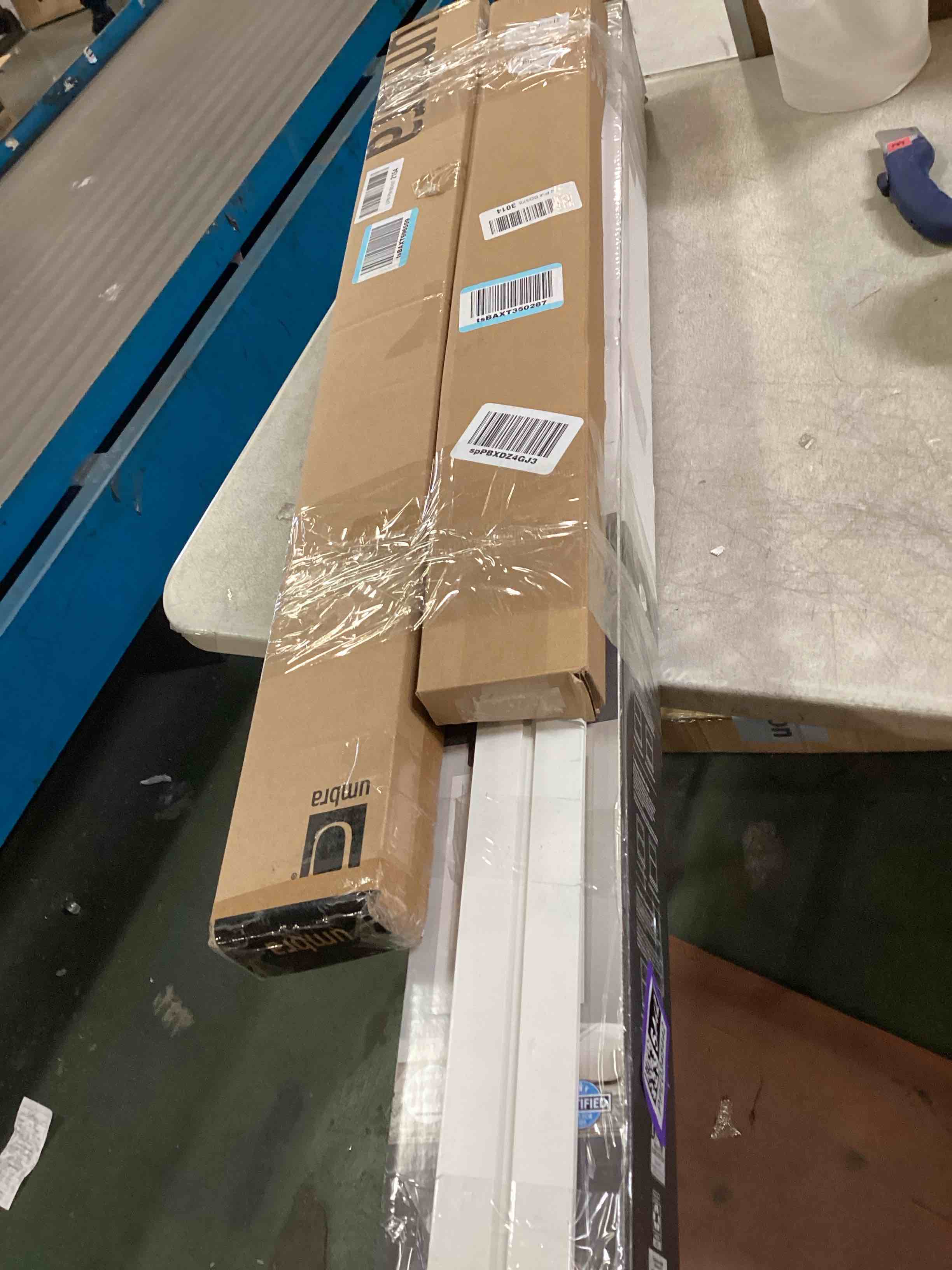 https://s3.amazonaws.com/lotting-images-prod/bidfta/PPE0345442_1728490920682.jpeg