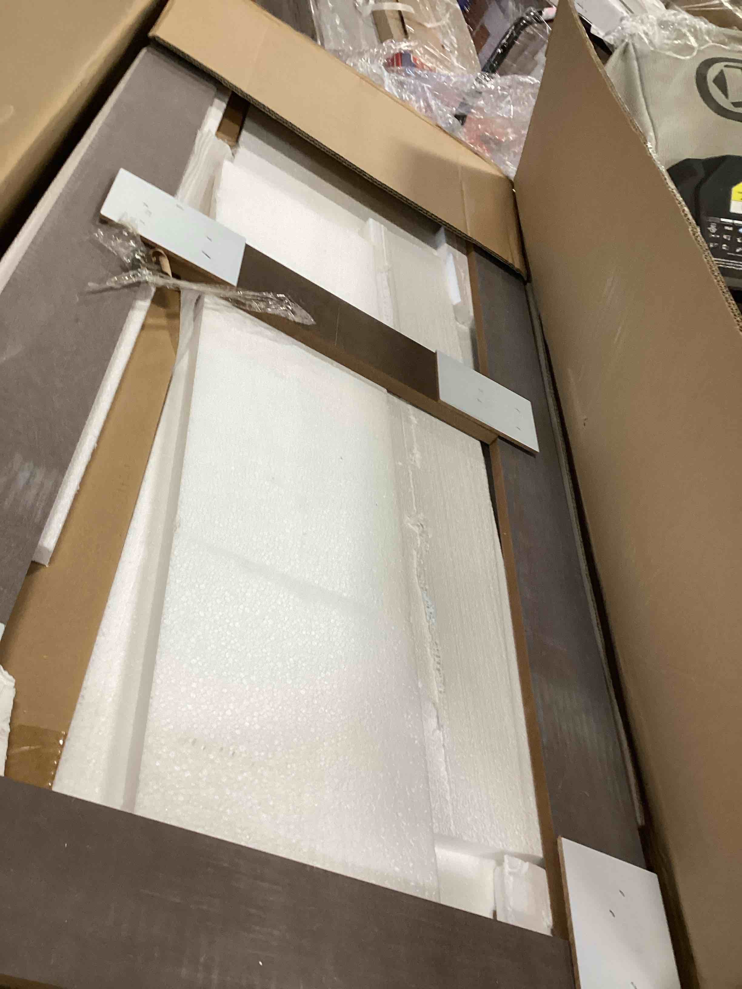 https://s3.amazonaws.com/lotting-images-prod/bidfta/PPE0345603_1728312980312.jpeg