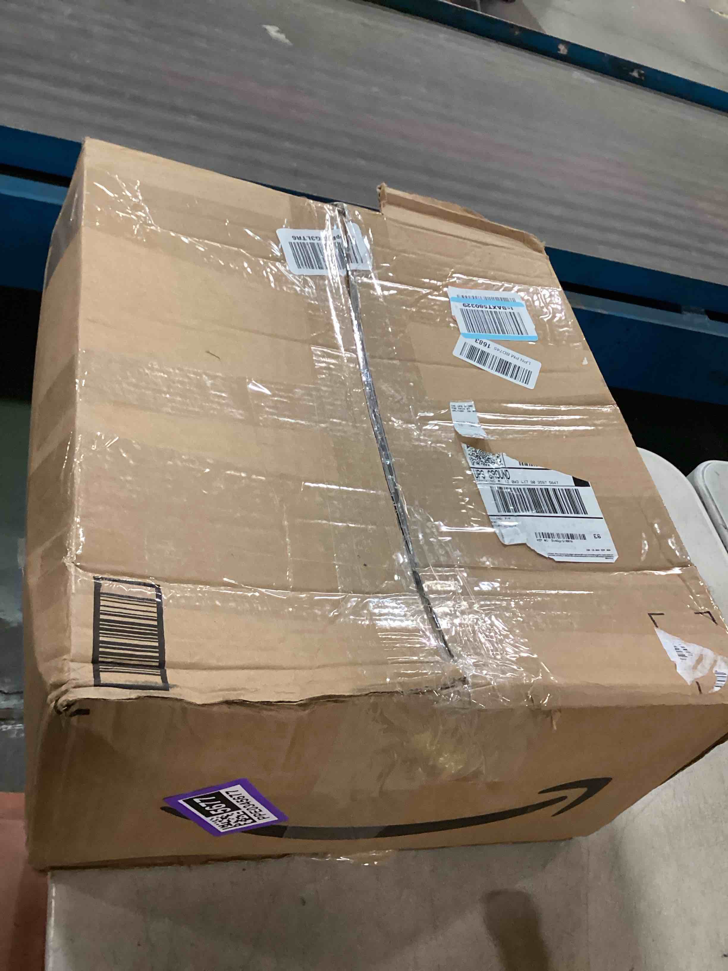 https://s3.amazonaws.com/lotting-images-prod/bidfta/PPE0345677_1728300675139.jpeg