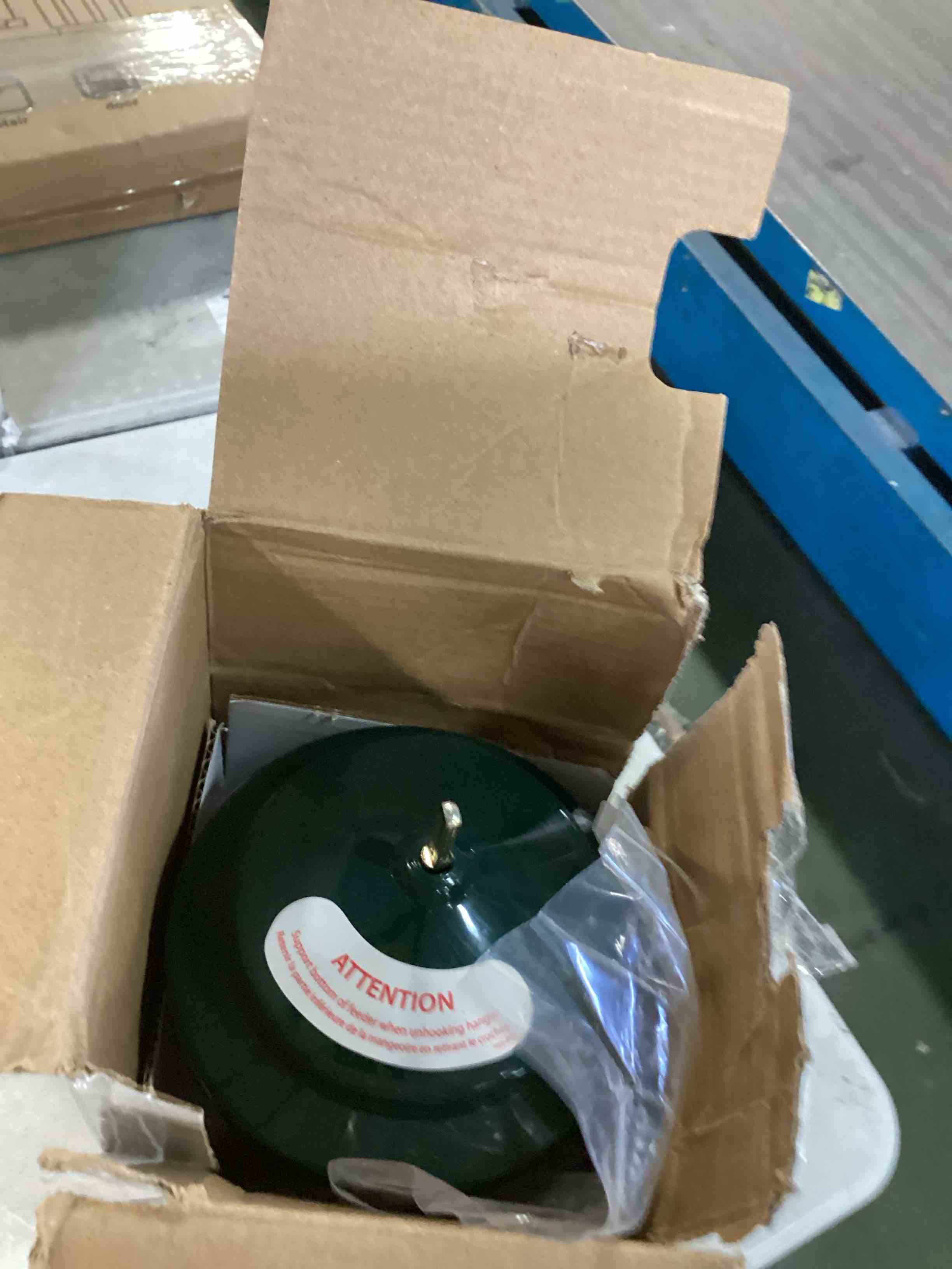 Squirrel Buster Suet Squirrelproof Suet Bird Feeder w/2 Suet Cake