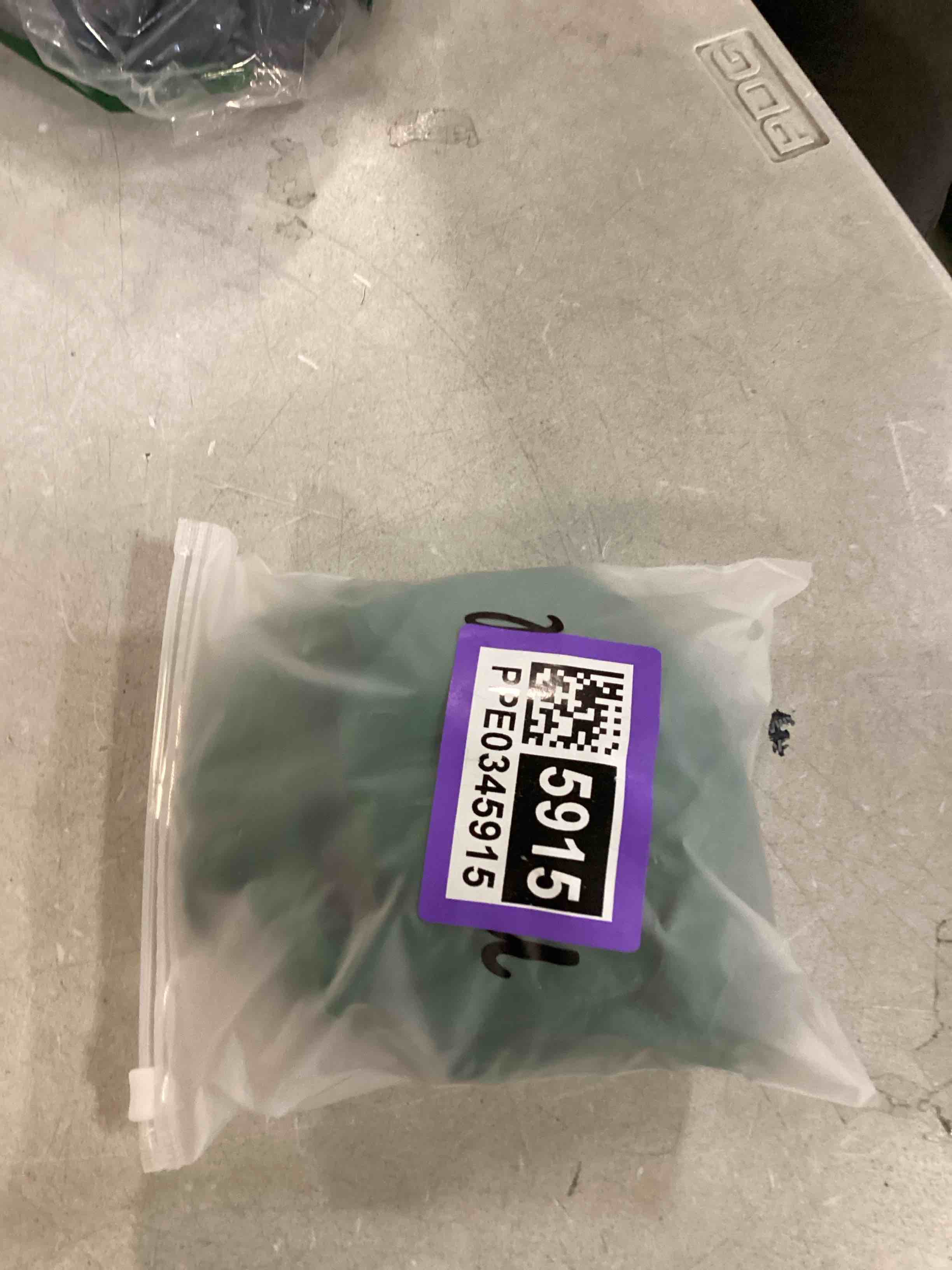 https://s3.amazonaws.com/lotting-images-prod/bidfta/PPE0345915_1728067388836.jpeg