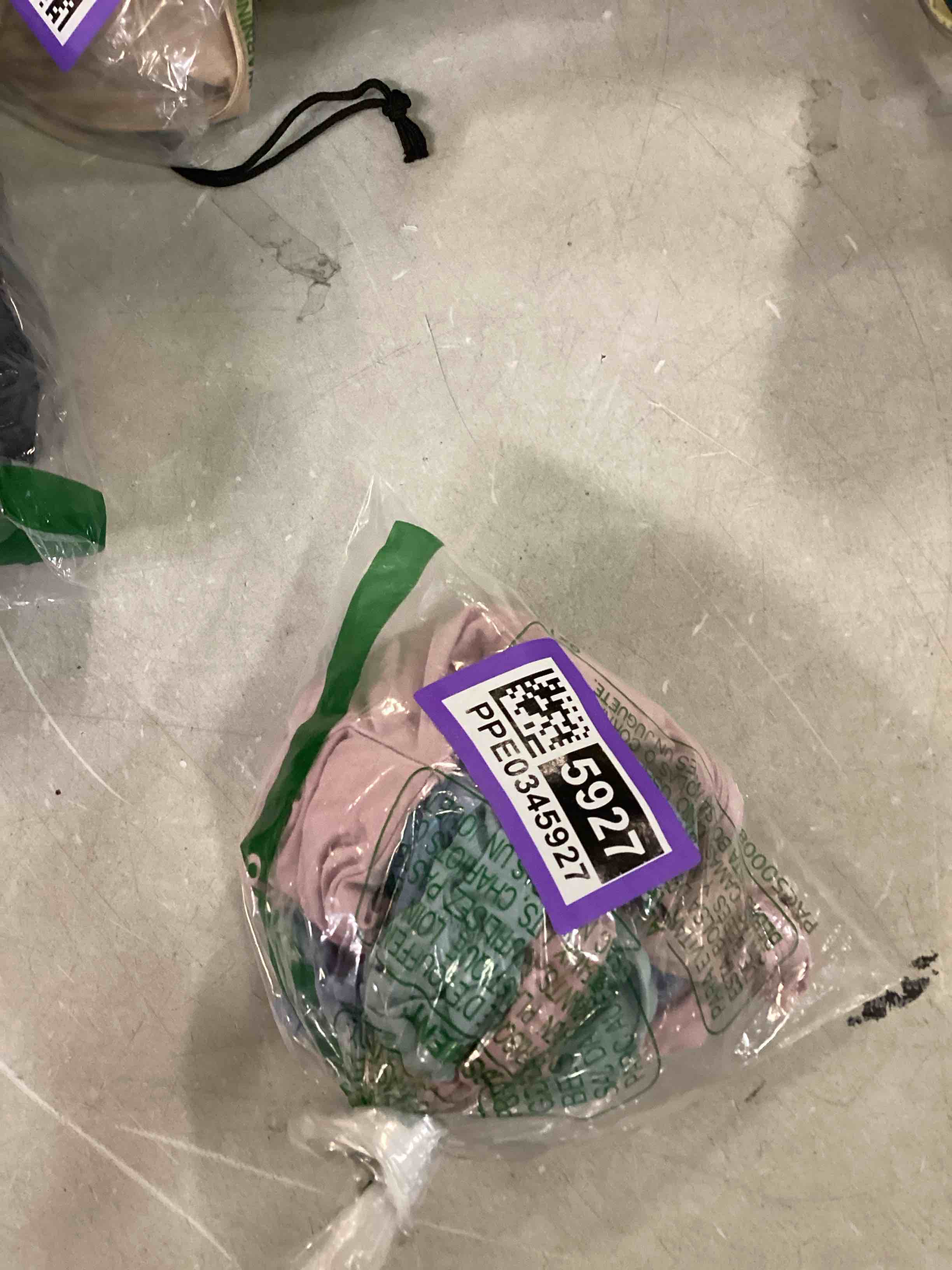 https://s3.amazonaws.com/lotting-images-prod/bidfta/PPE0345927_1728065486336.jpeg