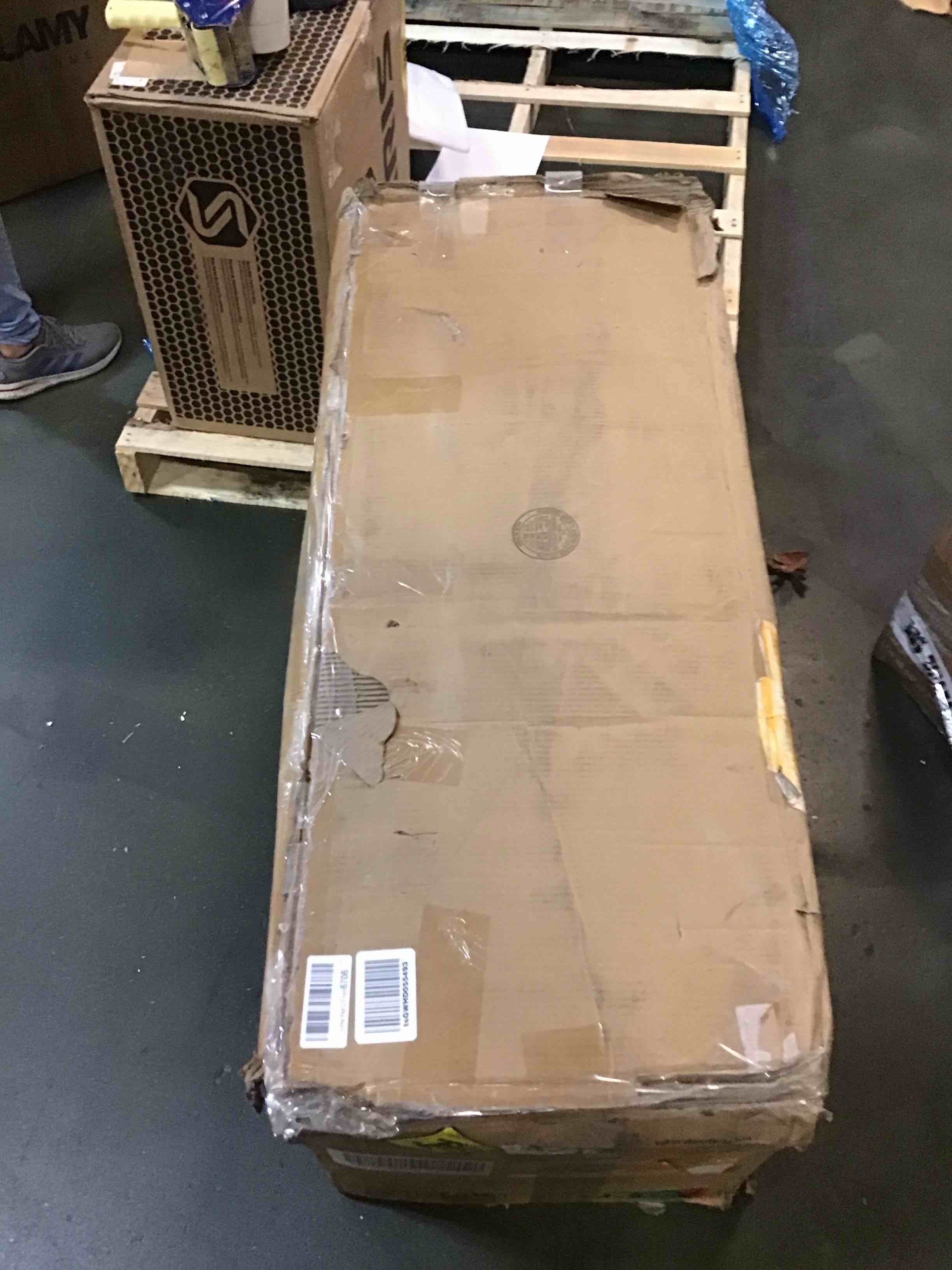 https://s3.amazonaws.com/lotting-images-prod/bidfta/PPE0346589_1732575993510.jpeg