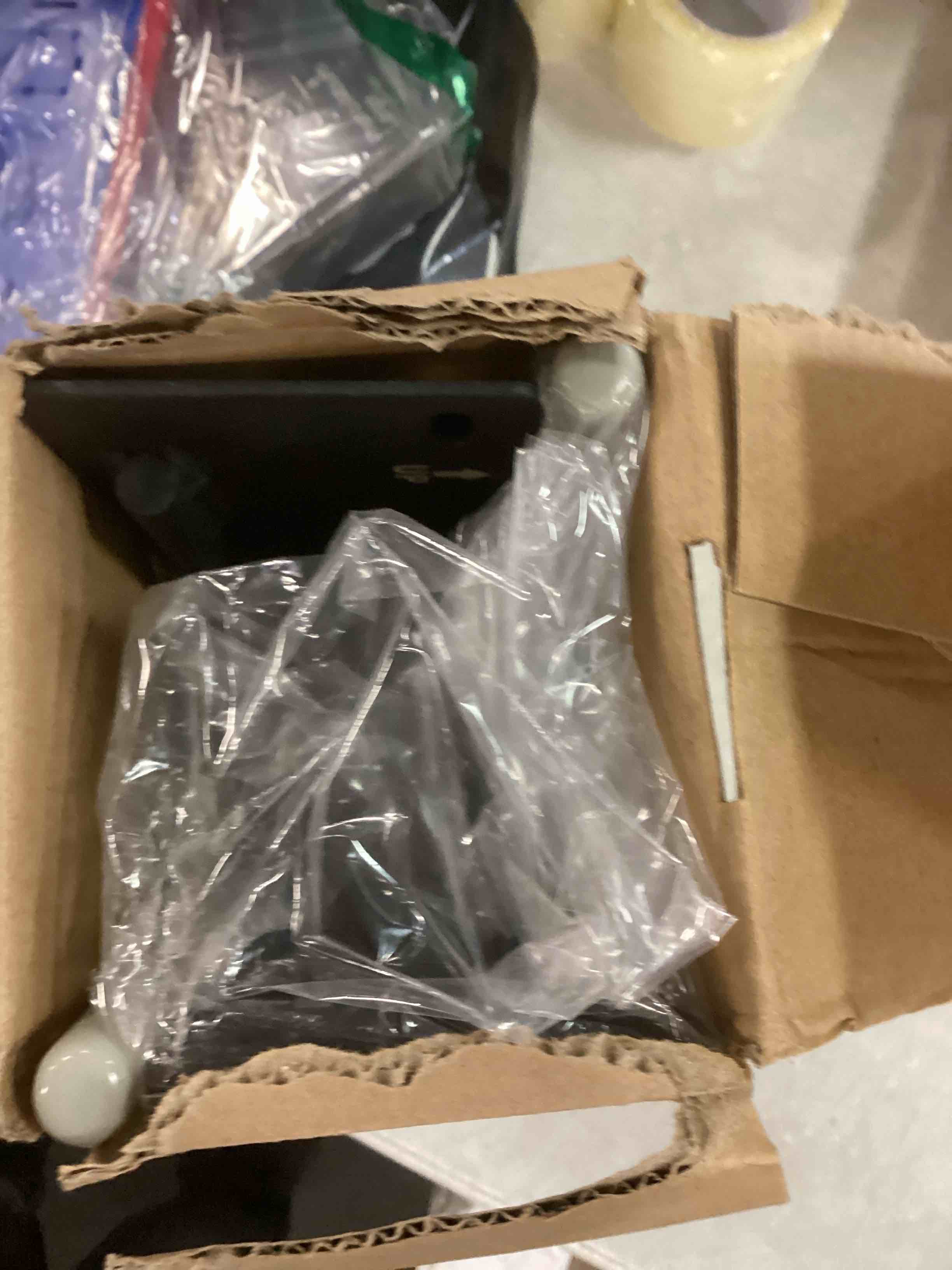 https://s3.amazonaws.com/lotting-images-prod/bidfta/PPE0346735_1732252370316.jpeg