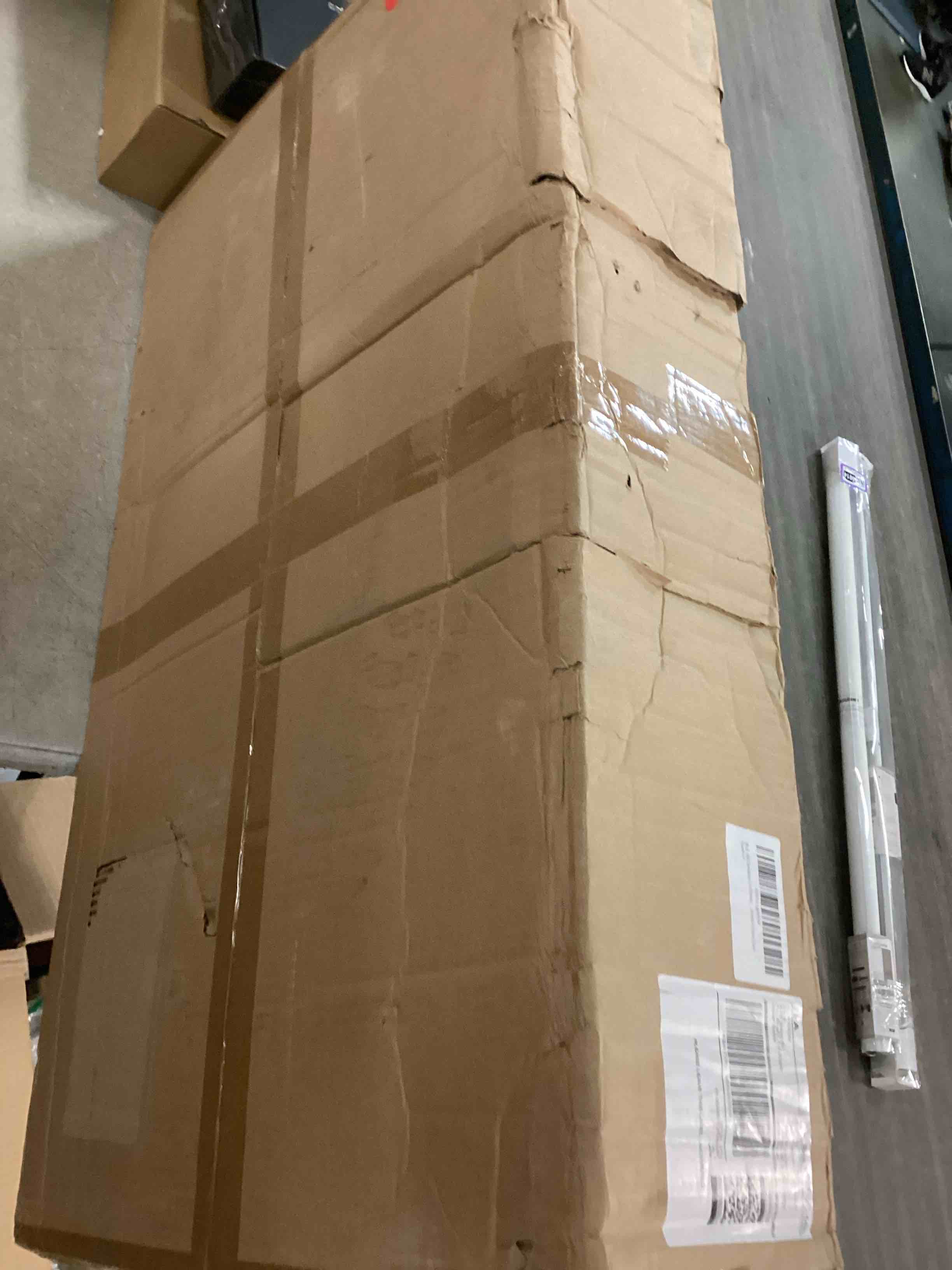 https://s3.amazonaws.com/lotting-images-prod/bidfta/PPE0346934_1732232004644.jpeg