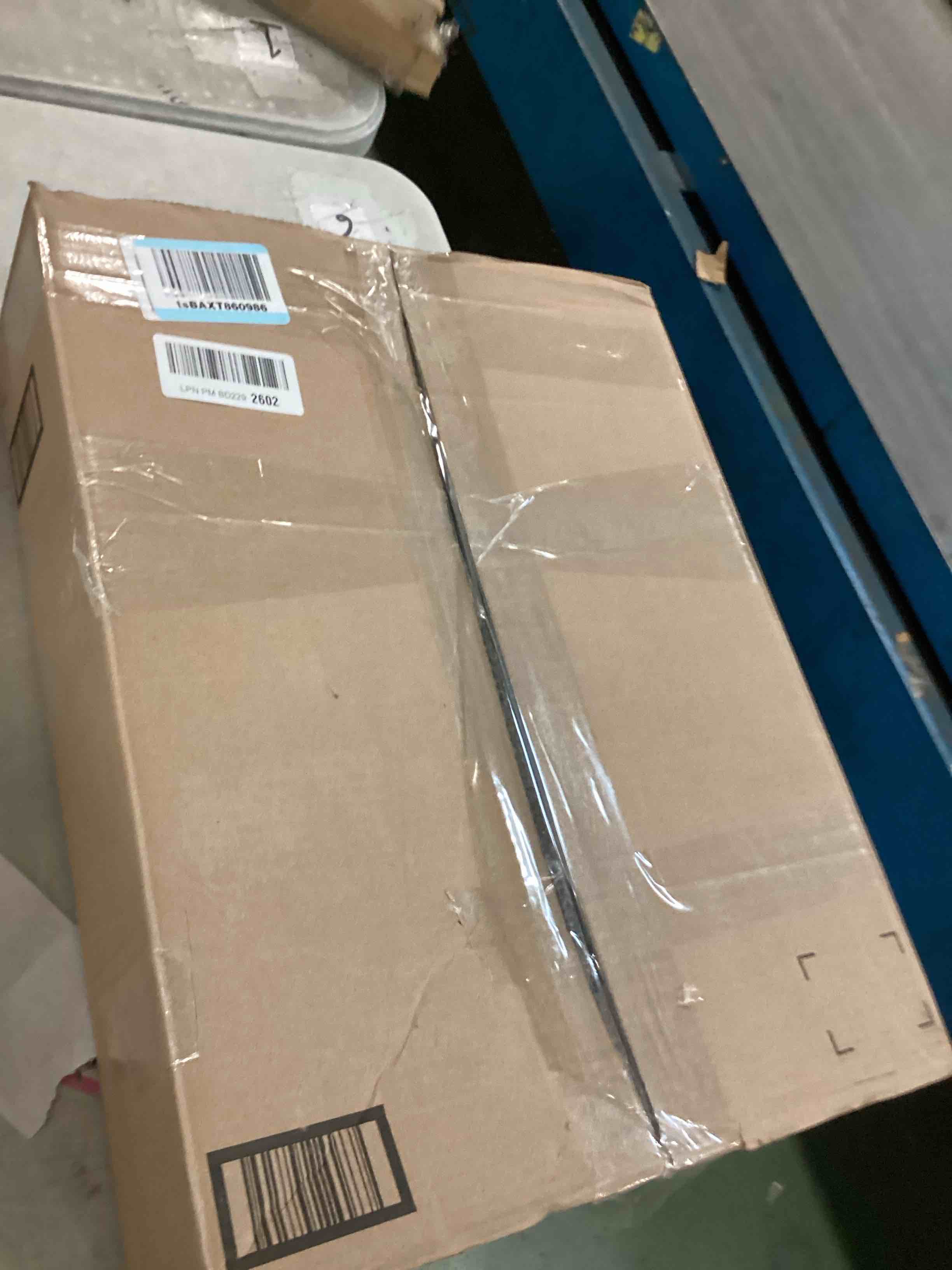 https://s3.amazonaws.com/lotting-images-prod/bidfta/PPE0347433_1731331170813.jpeg
