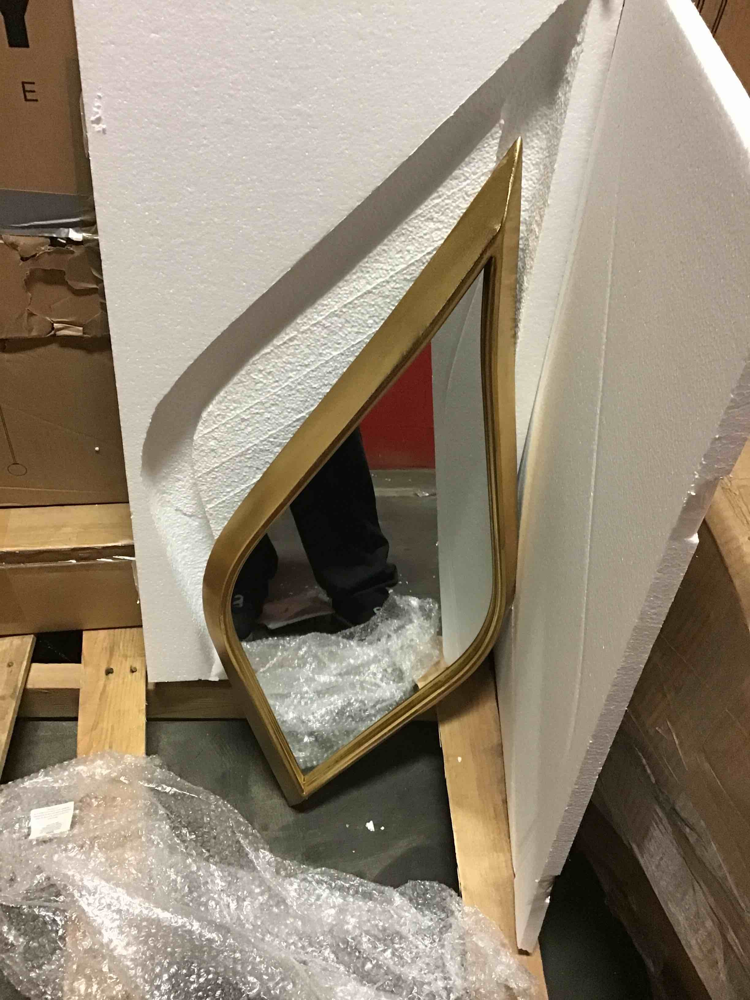 https://s3.amazonaws.com/lotting-images-prod/bidfta/PPE0347922_1730922438523.jpeg